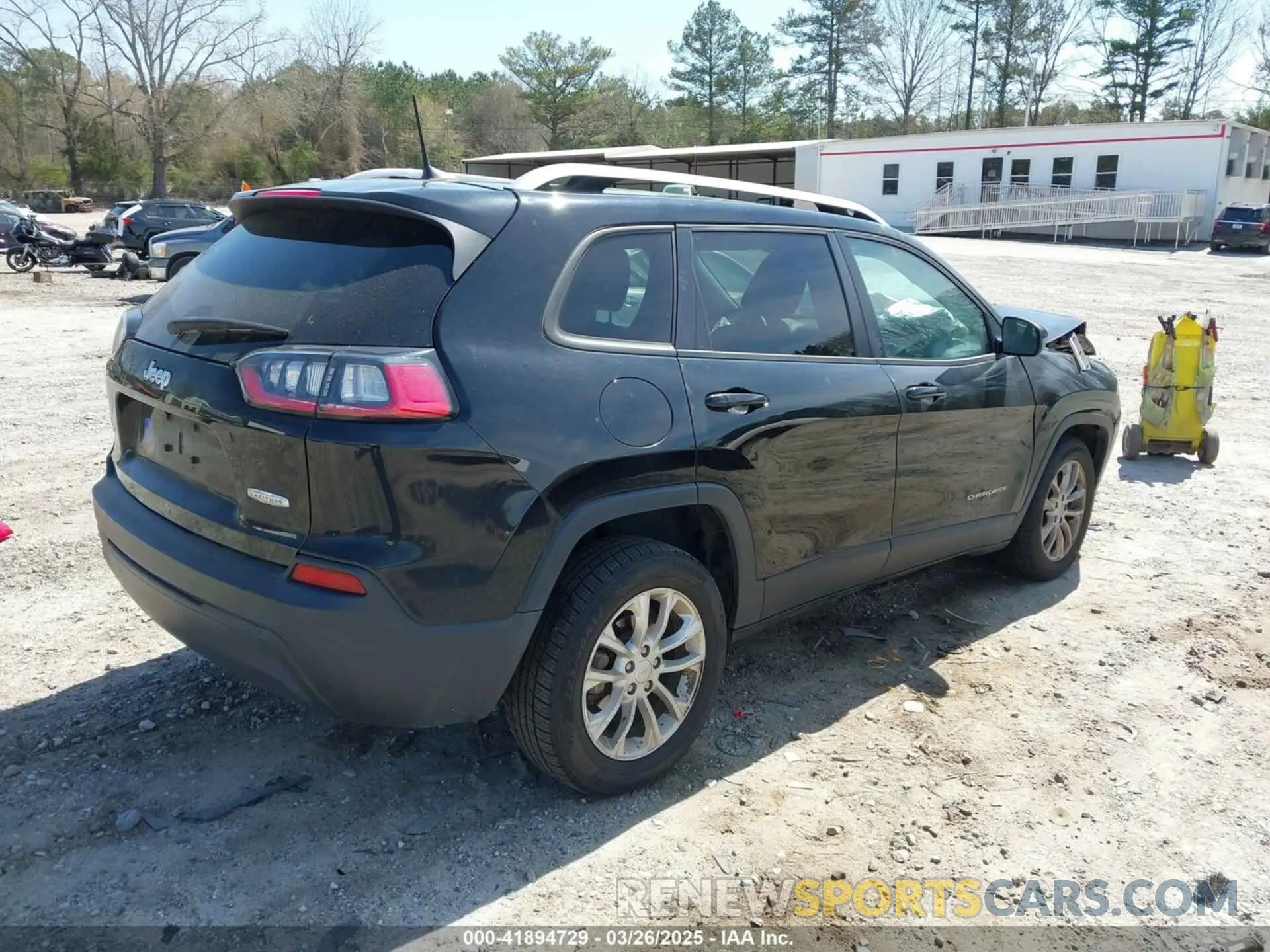 4 Photograph of a damaged car 1C4PJLCB2LD581248 JEEP CHEROKEE 2020