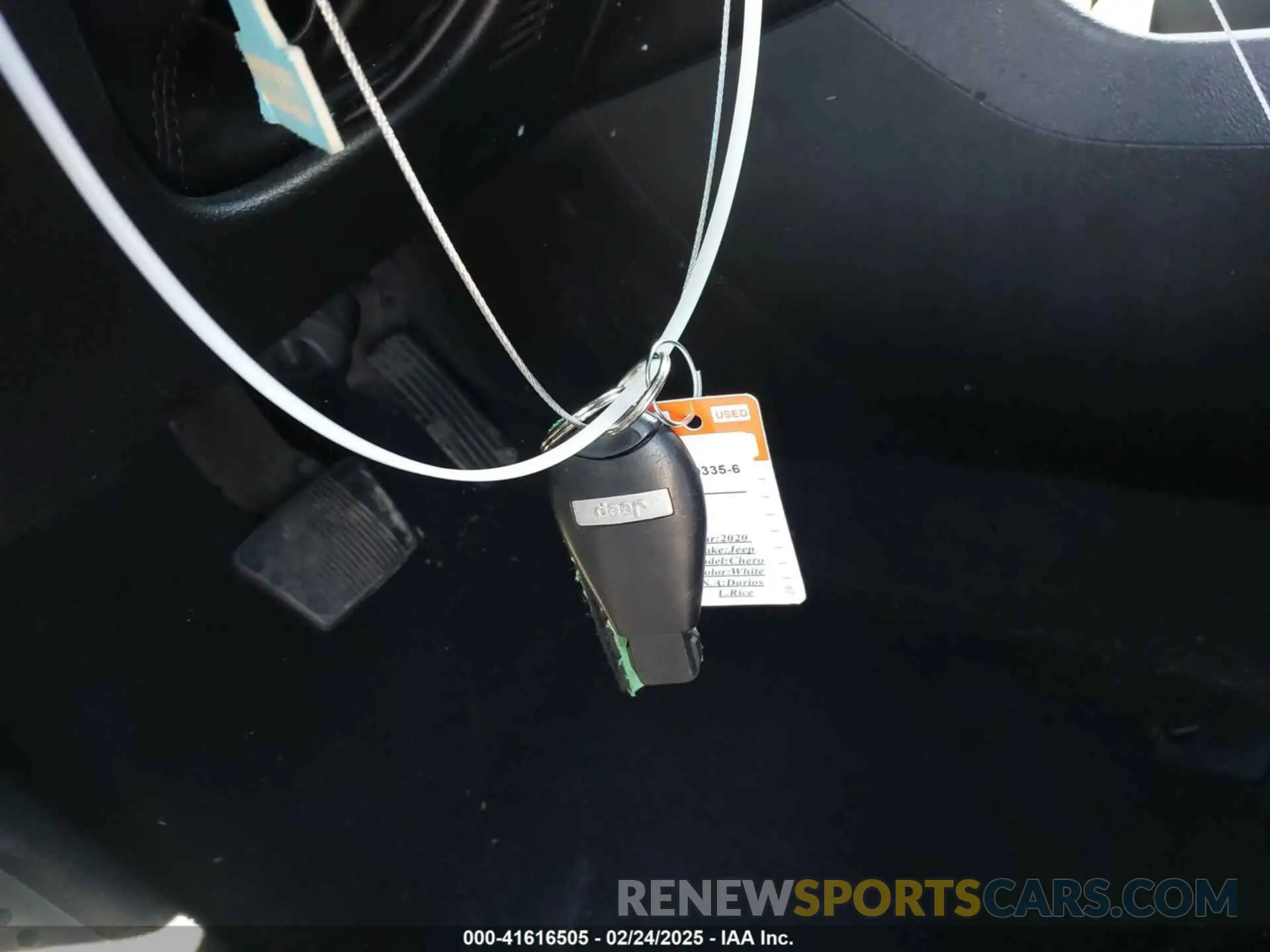 11 Photograph of a damaged car 1C4PJLCB2LD629458 JEEP CHEROKEE 2020
