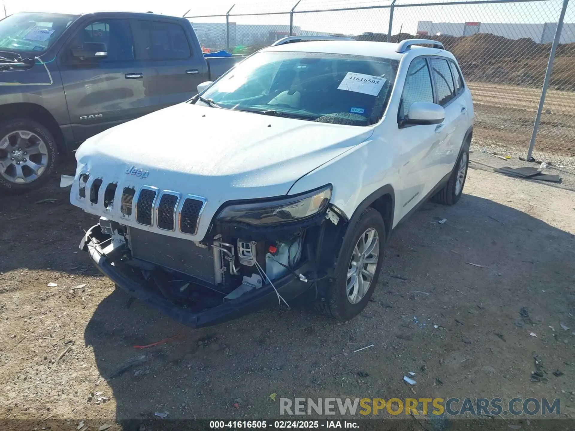 2 Photograph of a damaged car 1C4PJLCB2LD629458 JEEP CHEROKEE 2020