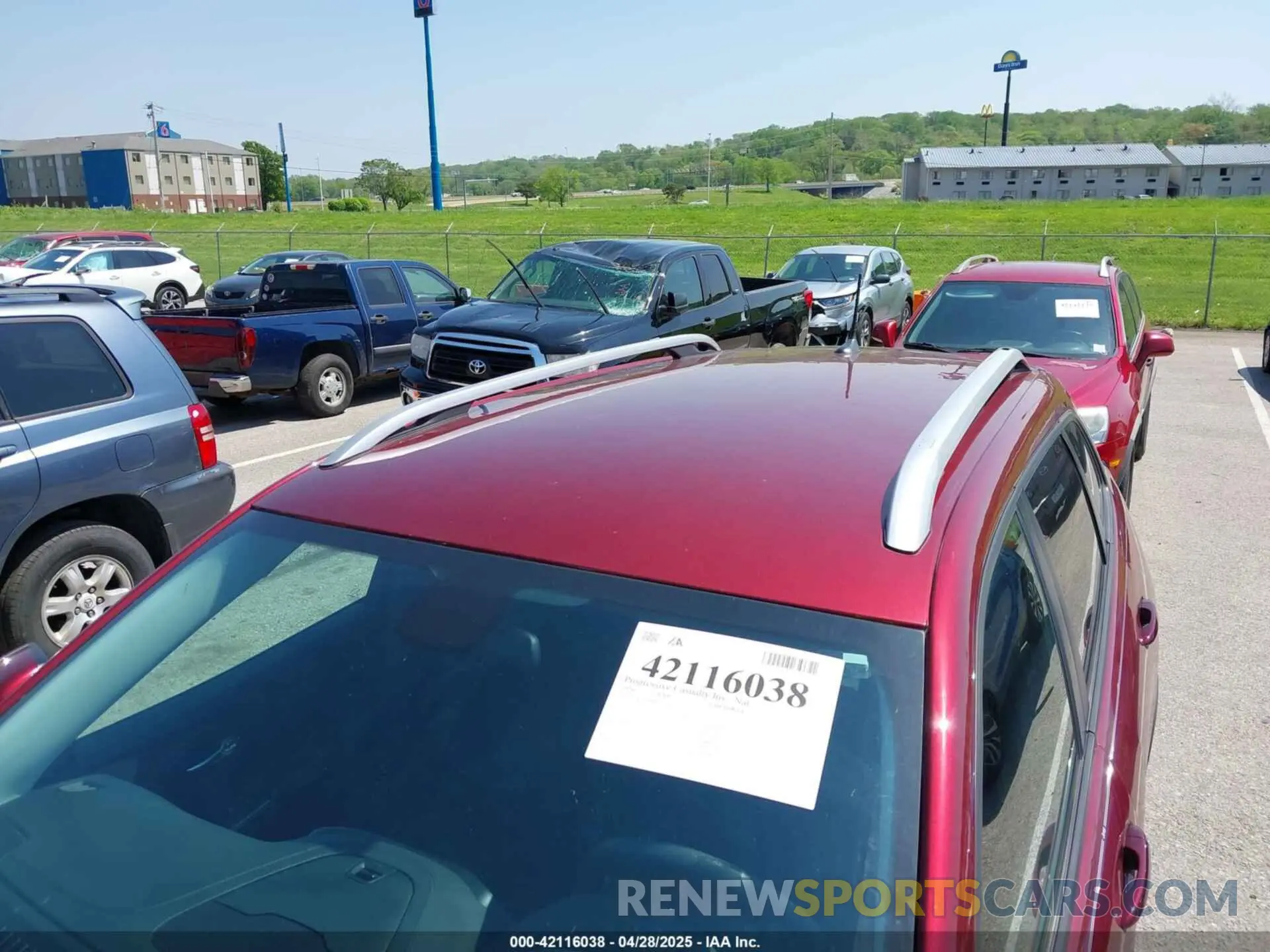 6 Photograph of a damaged car 1C4PJLCB4LD615142 JEEP CHEROKEE 2020