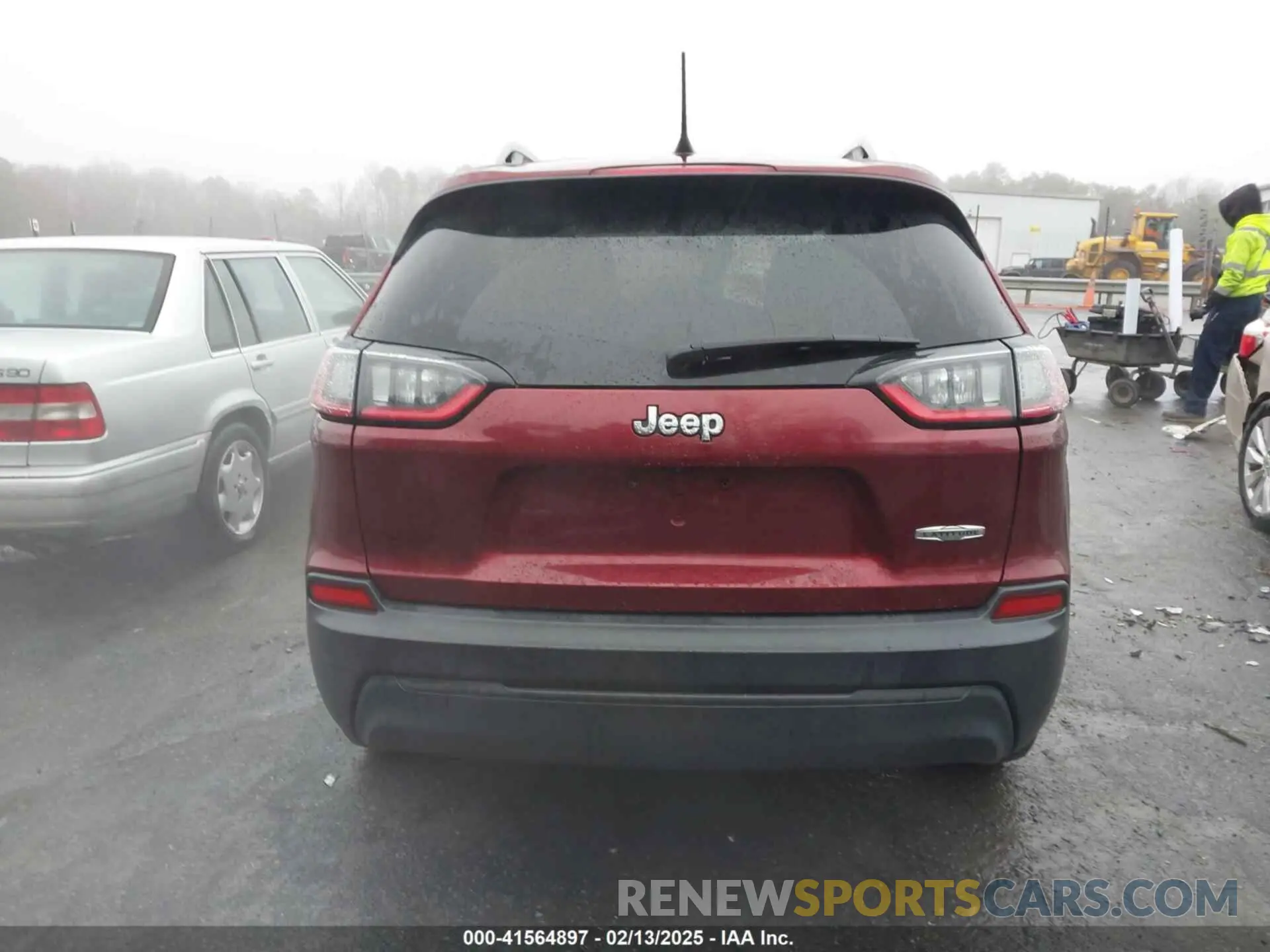 16 Photograph of a damaged car 1C4PJLCB7LD542199 JEEP CHEROKEE 2020
