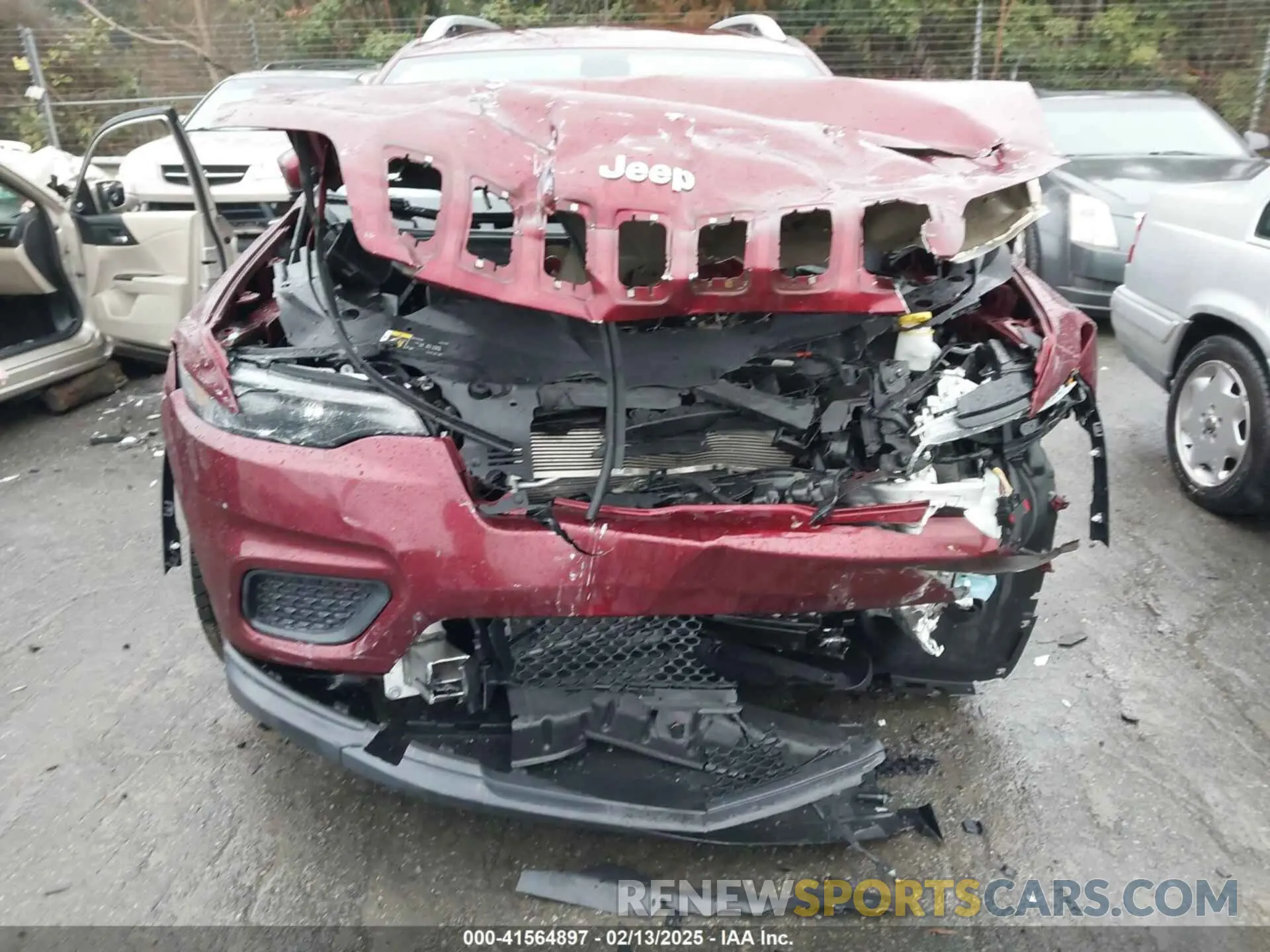 6 Photograph of a damaged car 1C4PJLCB7LD542199 JEEP CHEROKEE 2020