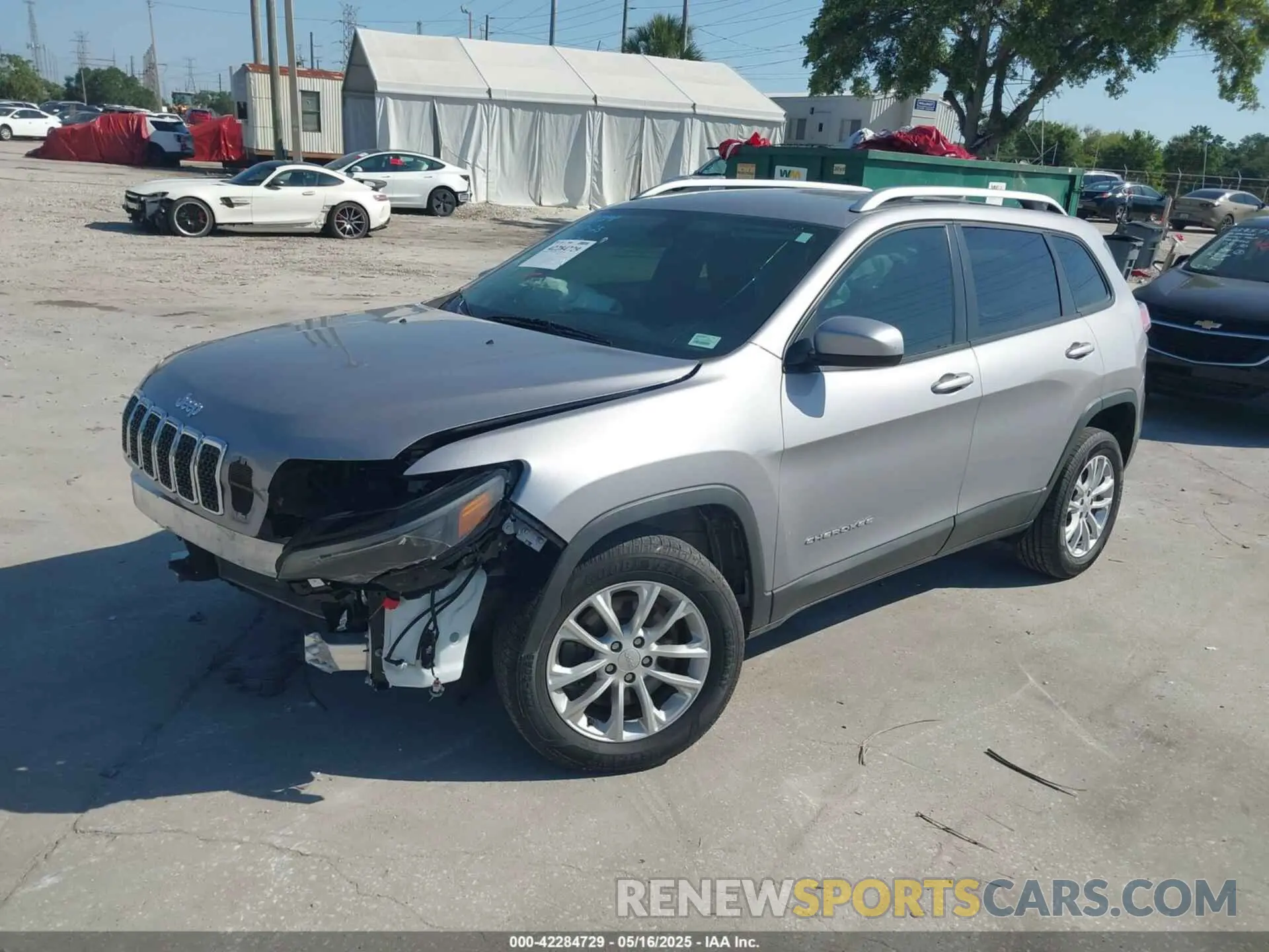 2 Photograph of a damaged car 1C4PJLCB7LD542428 JEEP CHEROKEE 2020