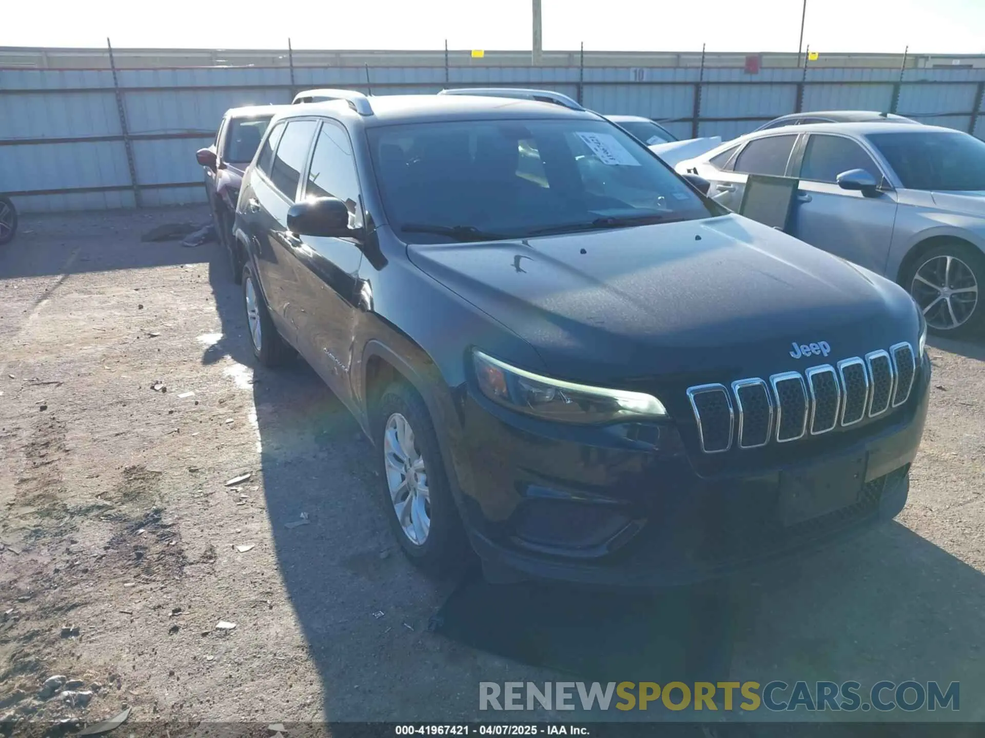 1 Photograph of a damaged car 1C4PJLCB7LD561691 JEEP CHEROKEE 2020