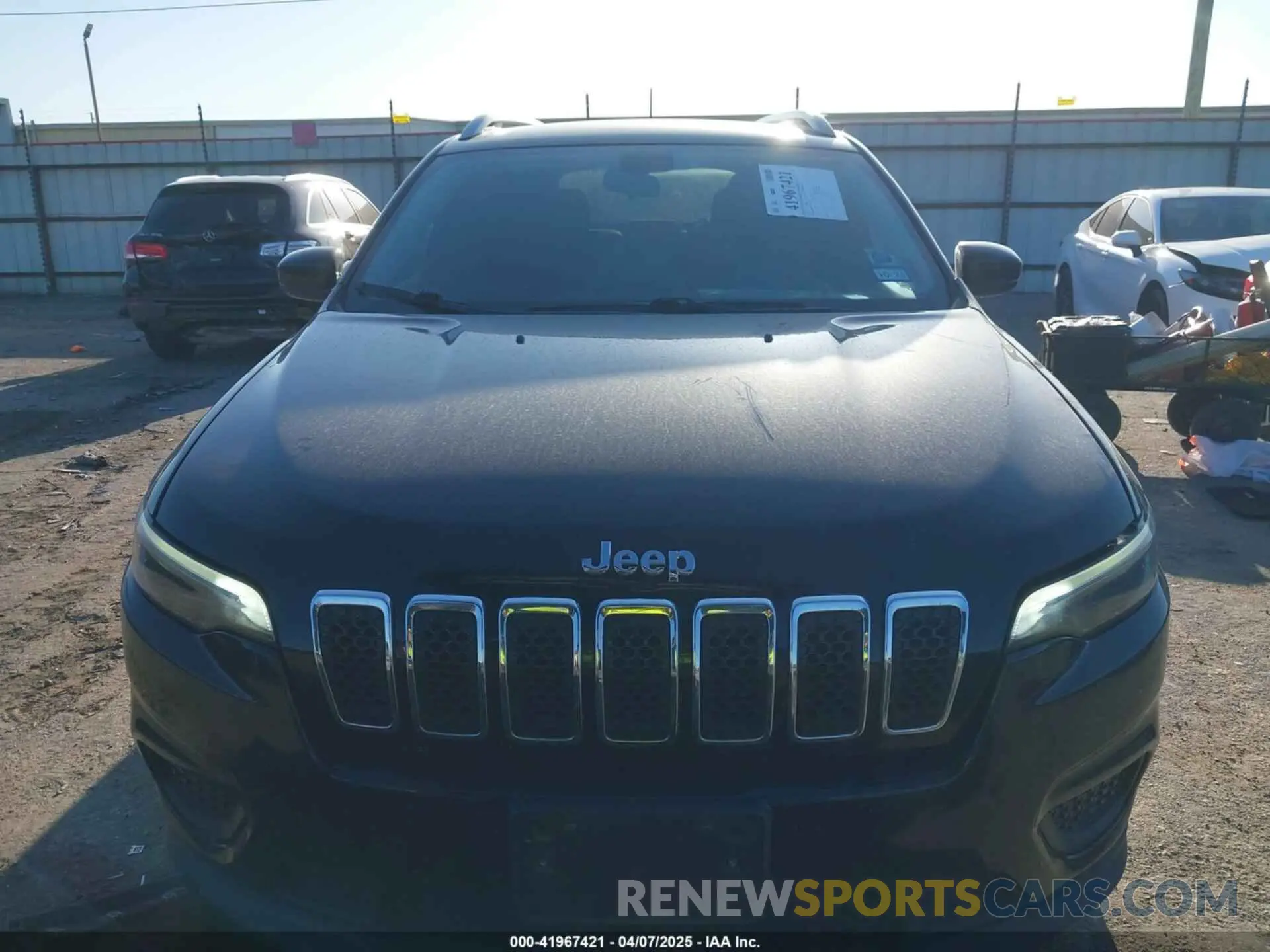 12 Photograph of a damaged car 1C4PJLCB7LD561691 JEEP CHEROKEE 2020