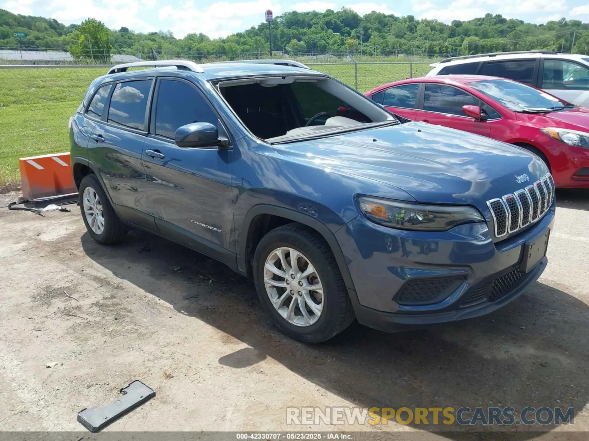 1 Photograph of a damaged car 1C4PJLCB7LD645140 JEEP CHEROKEE 2020
