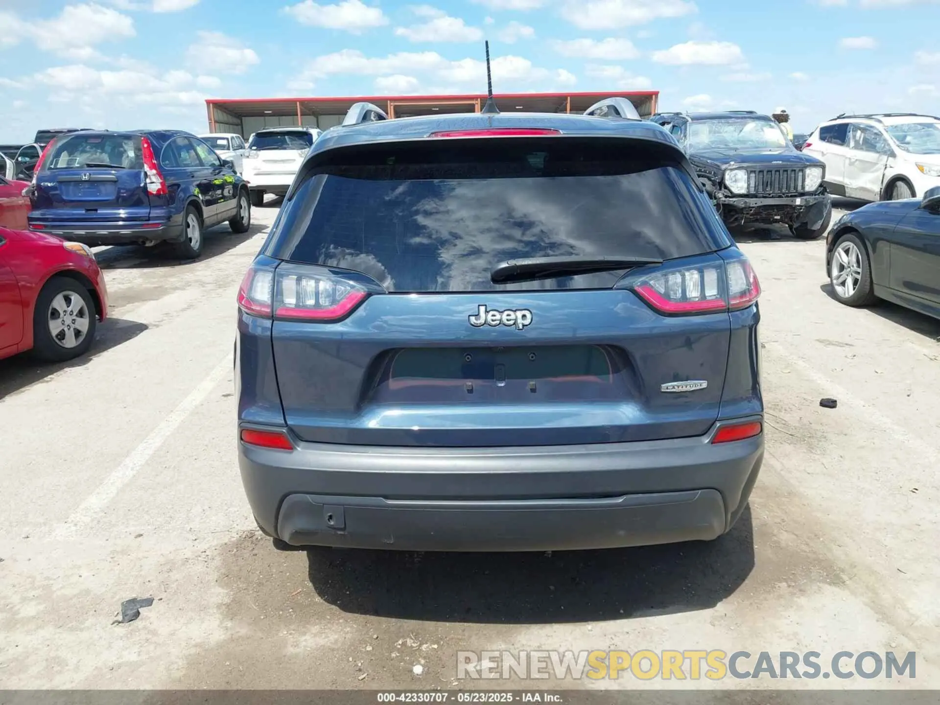 16 Photograph of a damaged car 1C4PJLCB7LD645140 JEEP CHEROKEE 2020