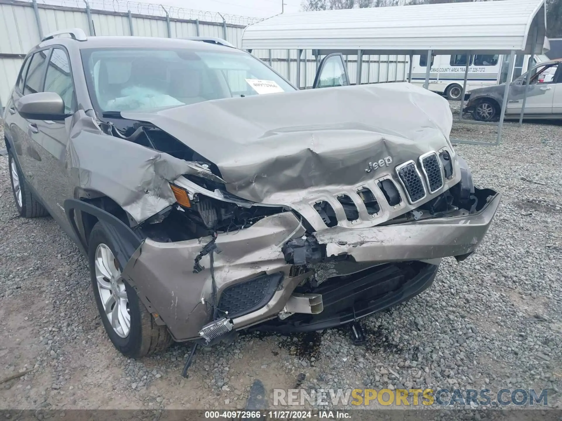 6 Photograph of a damaged car 1C4PJLCB8LD525508 JEEP CHEROKEE 2020