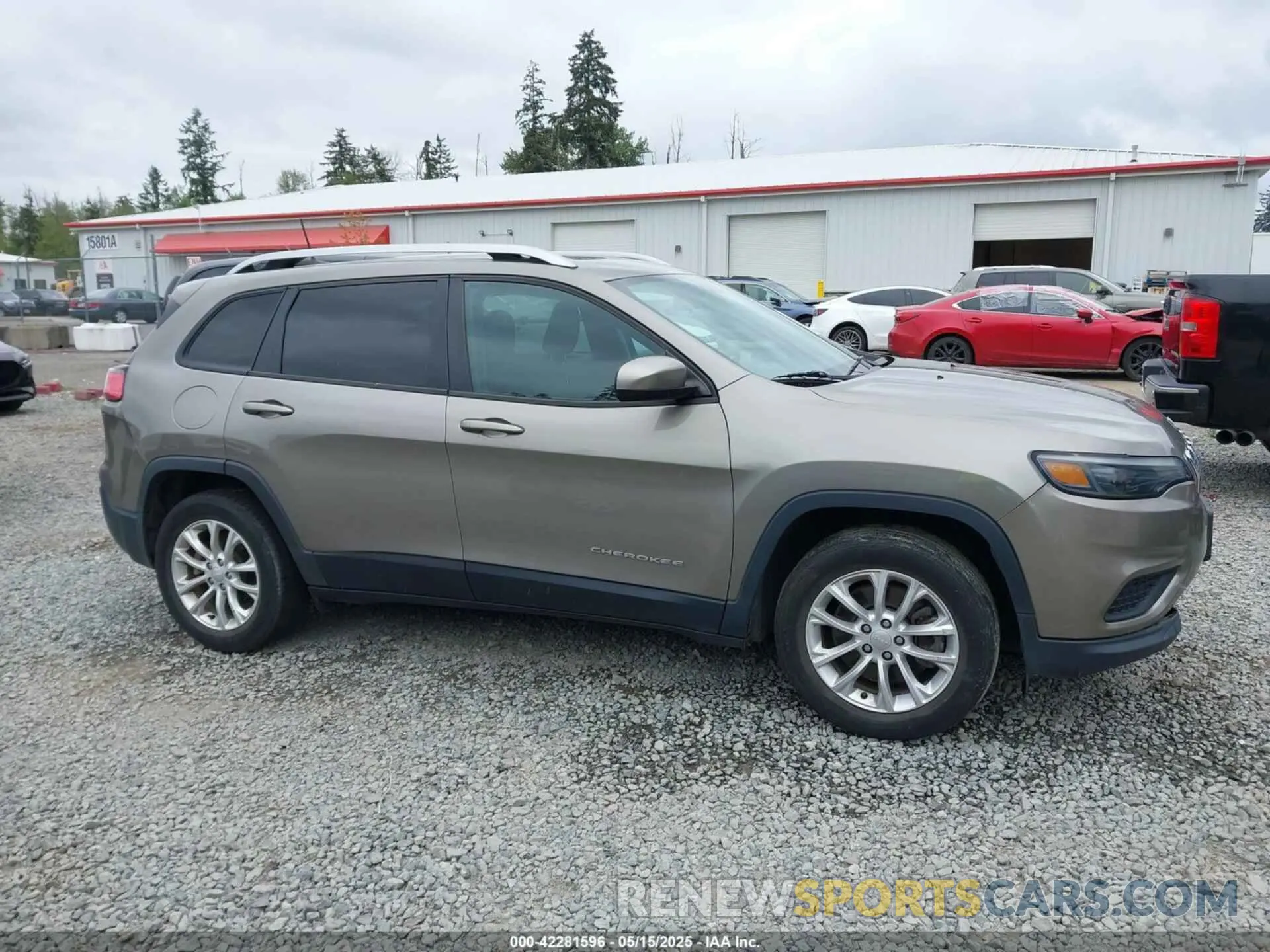 13 Photograph of a damaged car 1C4PJLCB8LD606699 JEEP CHEROKEE 2020