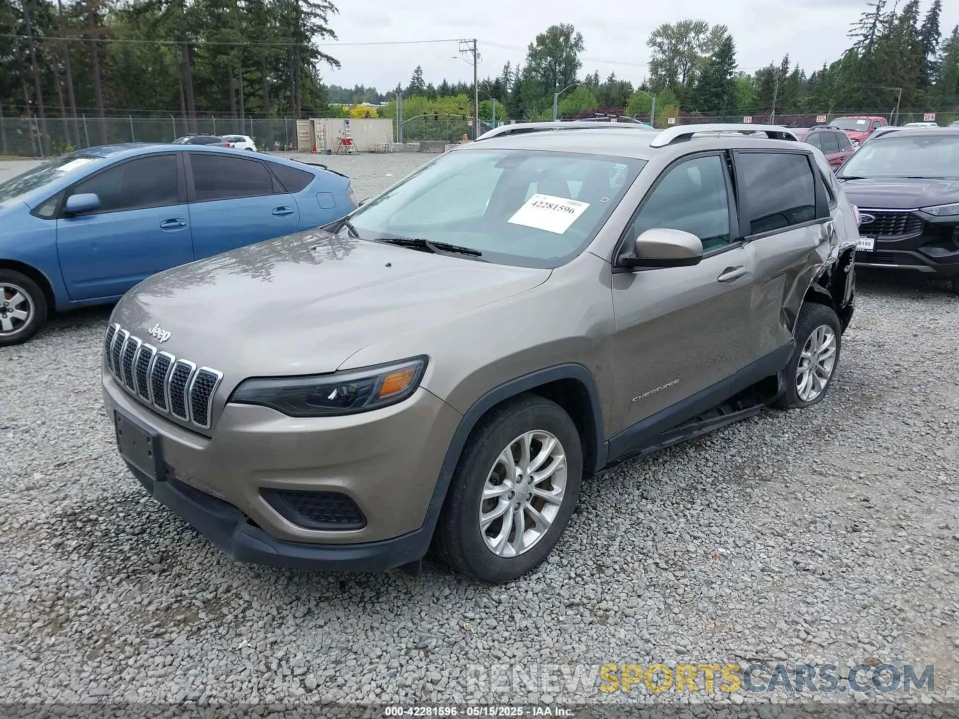 2 Photograph of a damaged car 1C4PJLCB8LD606699 JEEP CHEROKEE 2020