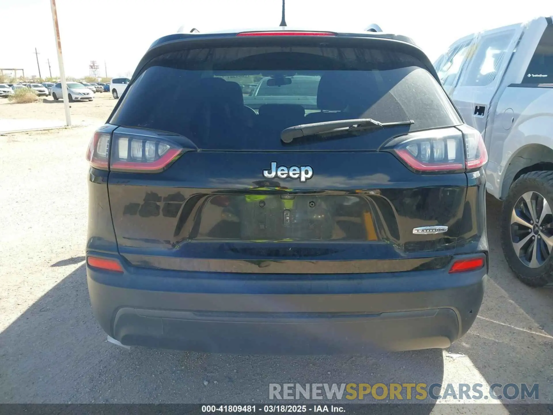 16 Photograph of a damaged car 1C4PJLCB9LD596491 JEEP CHEROKEE 2020