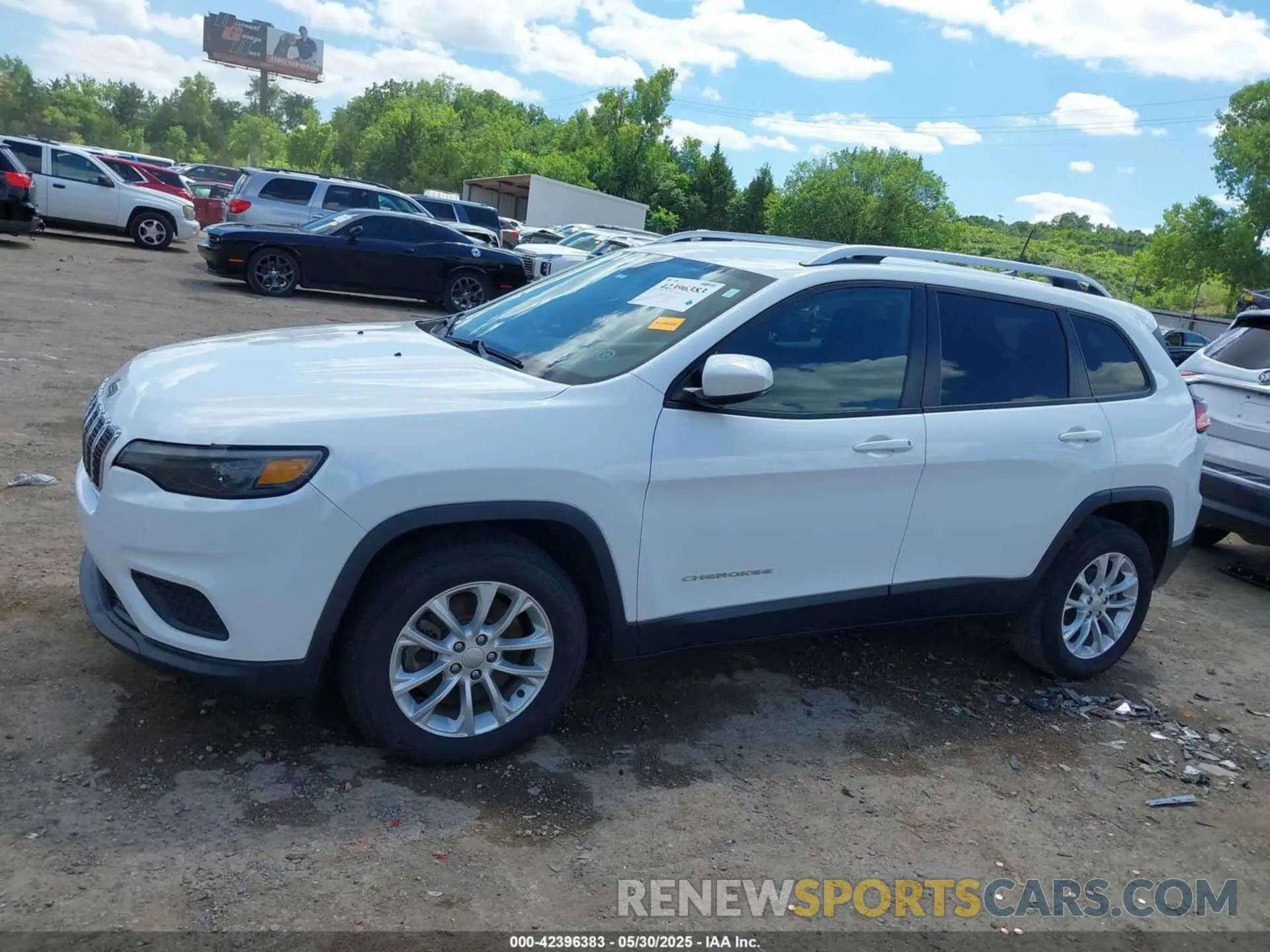 14 Photograph of a damaged car 1C4PJLCBXLD503722 JEEP CHEROKEE 2020