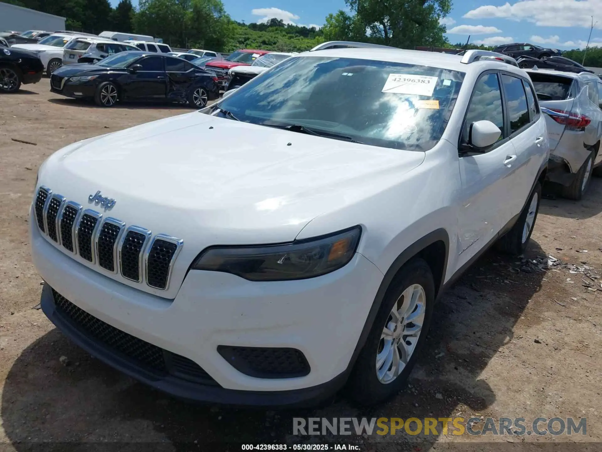 2 Photograph of a damaged car 1C4PJLCBXLD503722 JEEP CHEROKEE 2020
