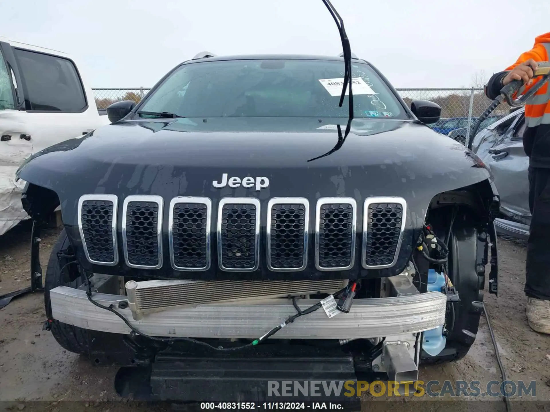 13 Photograph of a damaged car 1C4PJLCBXLD619261 JEEP CHEROKEE 2020