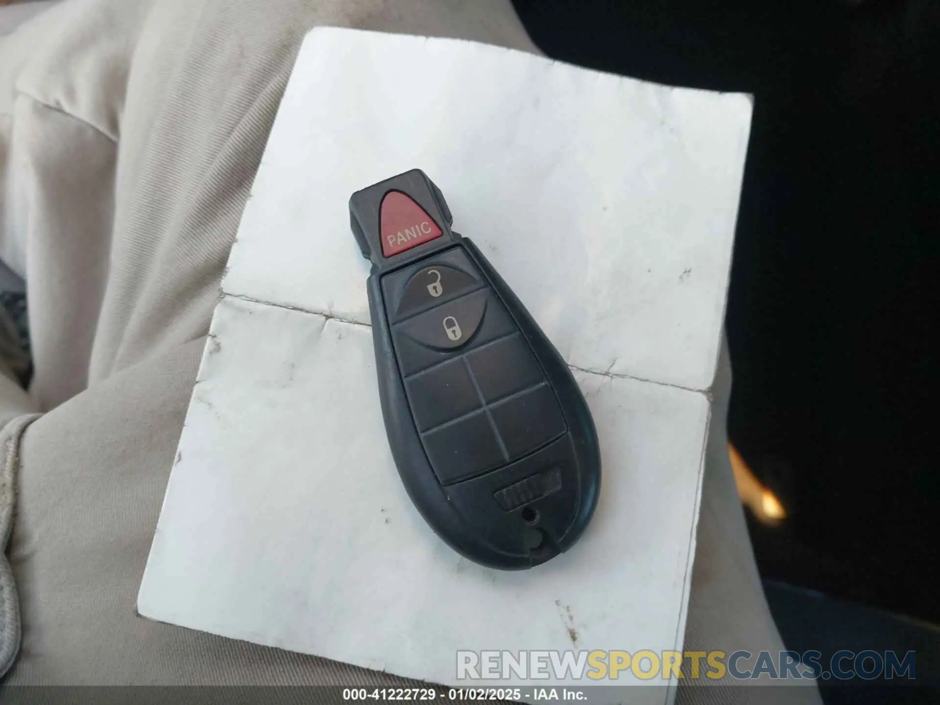 11 Photograph of a damaged car 1C4PJLCBXLD640272 JEEP CHEROKEE 2020