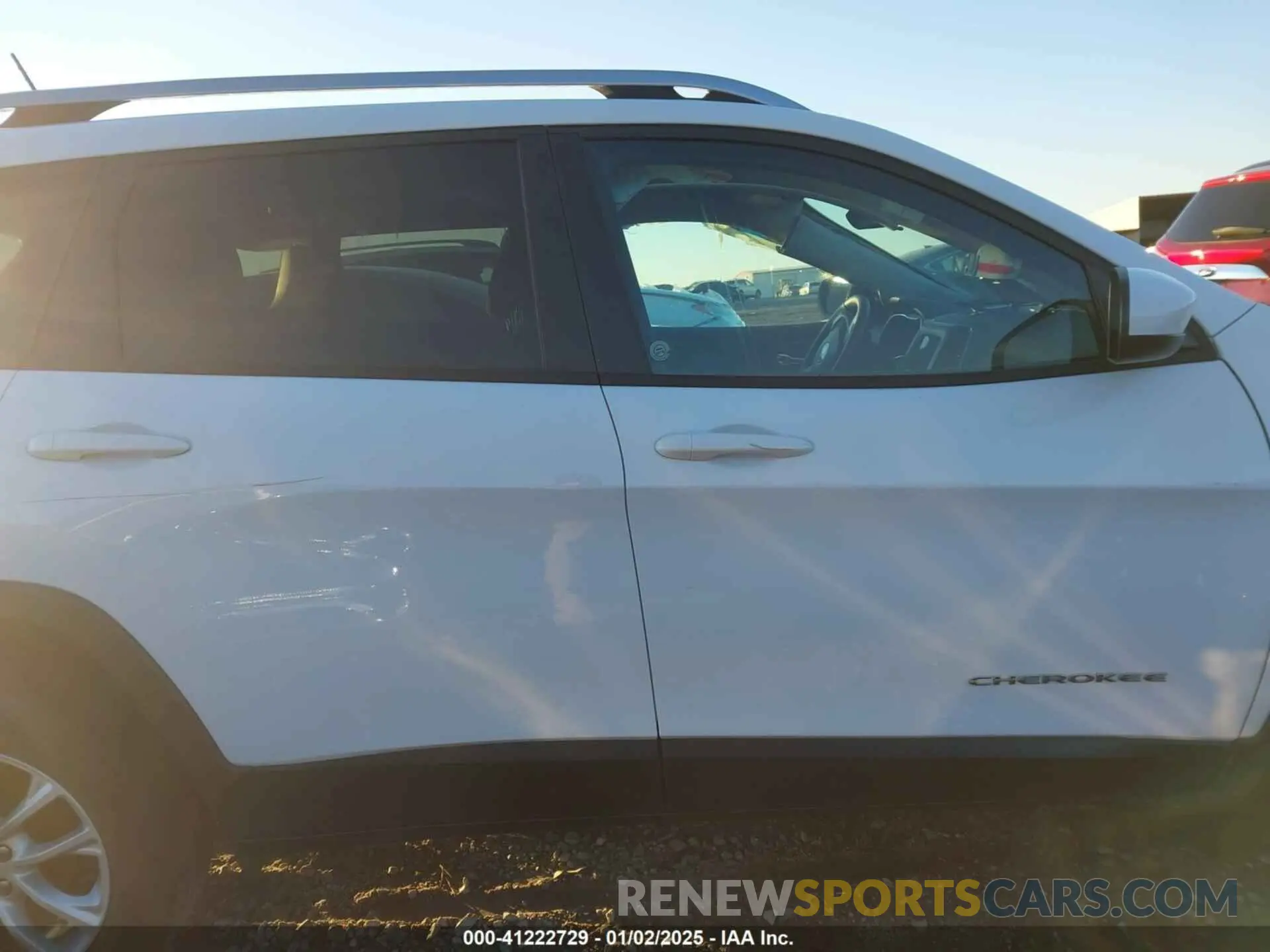 13 Photograph of a damaged car 1C4PJLCBXLD640272 JEEP CHEROKEE 2020