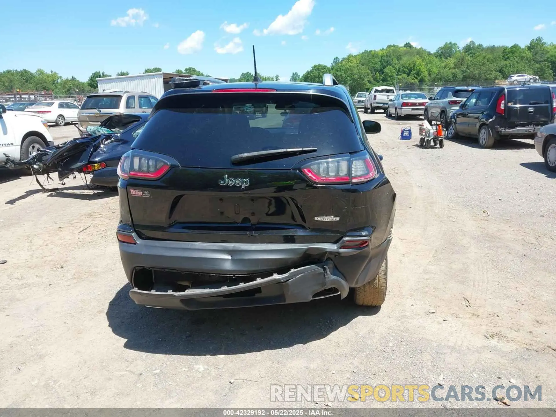 16 Photograph of a damaged car 1C4PJLCX1LD522106 JEEP CHEROKEE 2020