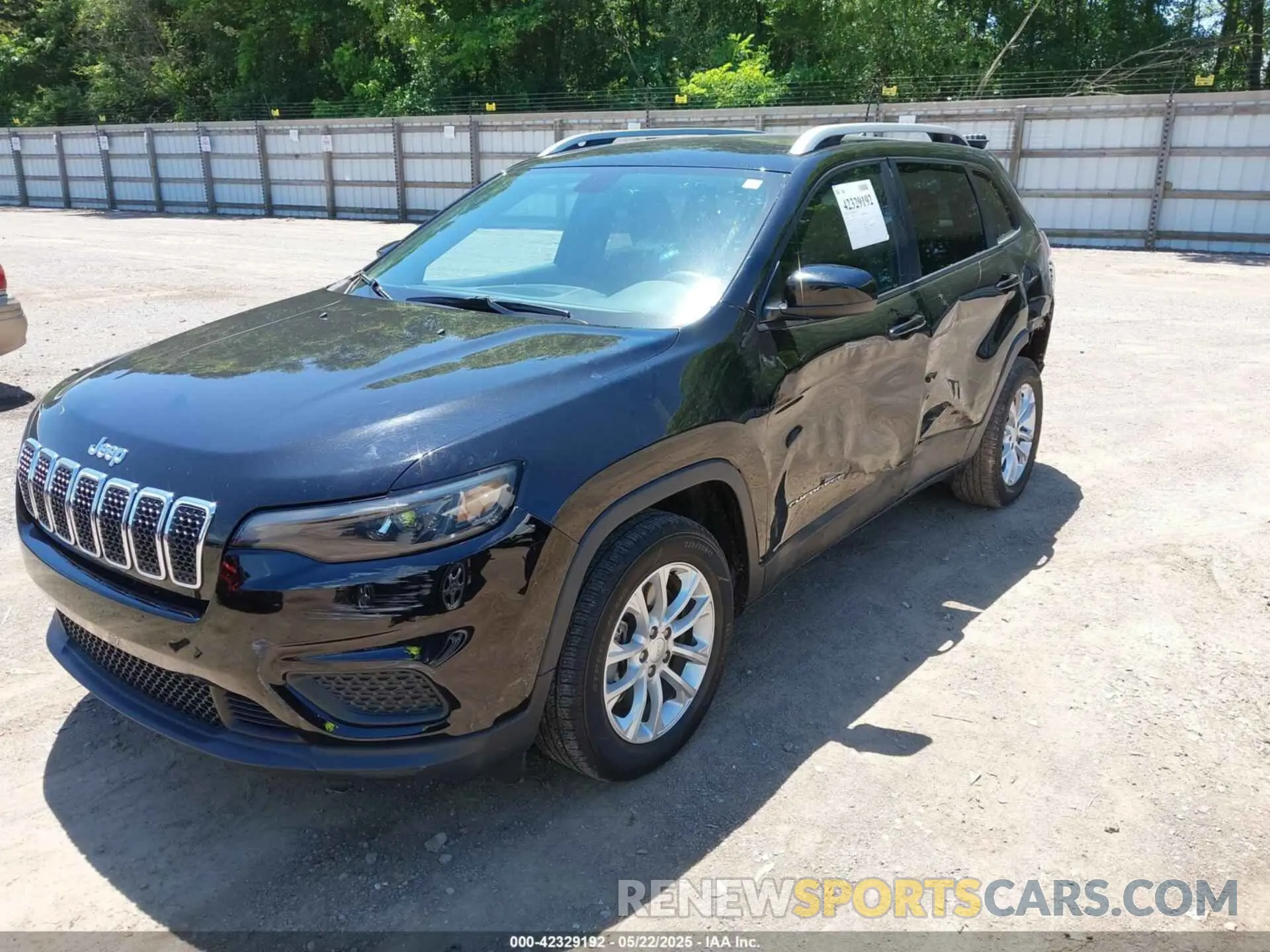 2 Photograph of a damaged car 1C4PJLCX1LD522106 JEEP CHEROKEE 2020