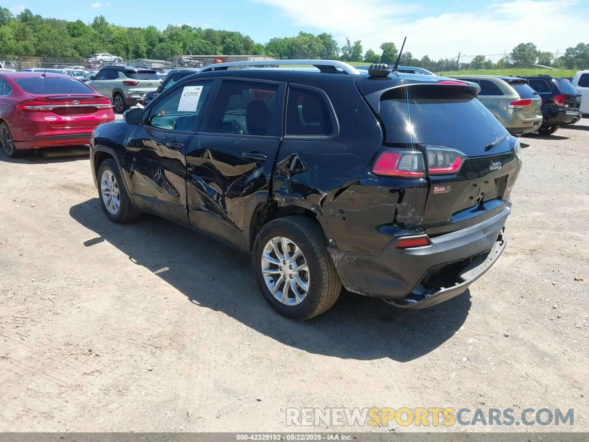 3 Photograph of a damaged car 1C4PJLCX1LD522106 JEEP CHEROKEE 2020