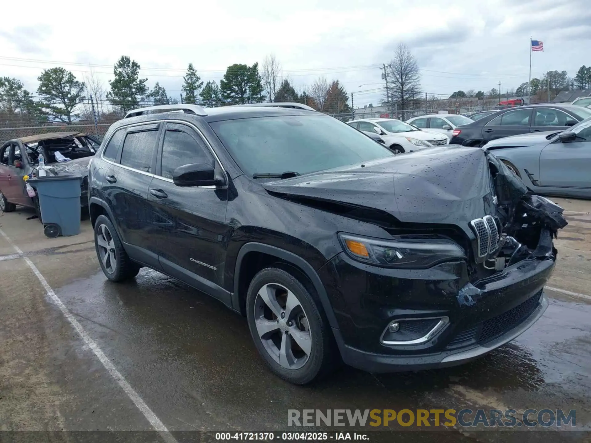 13 Photograph of a damaged car 1C4PJLDB0LD560770 JEEP CHEROKEE 2020