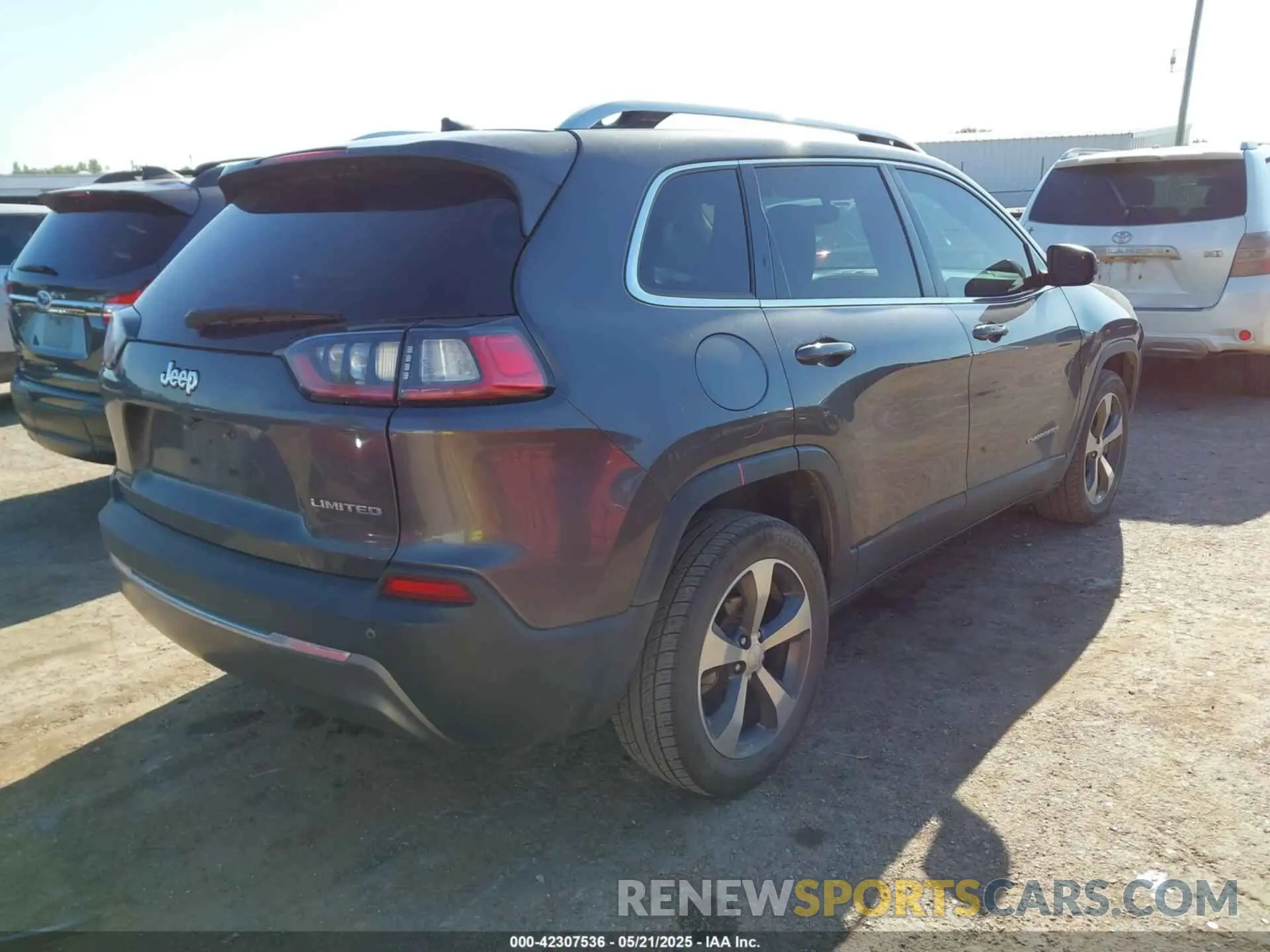 4 Photograph of a damaged car 1C4PJLDB3LD547365 JEEP CHEROKEE 2020