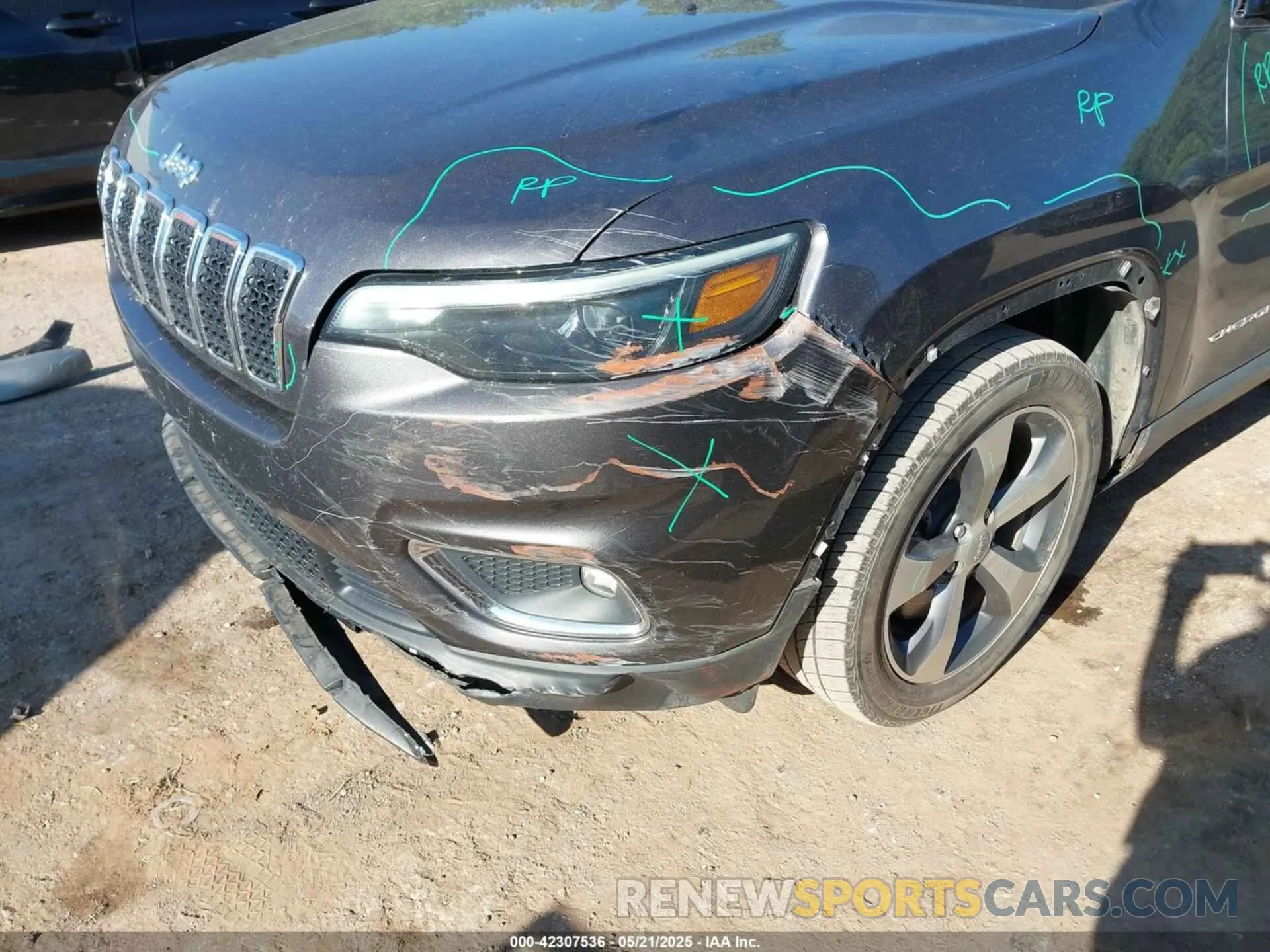 6 Photograph of a damaged car 1C4PJLDB3LD547365 JEEP CHEROKEE 2020