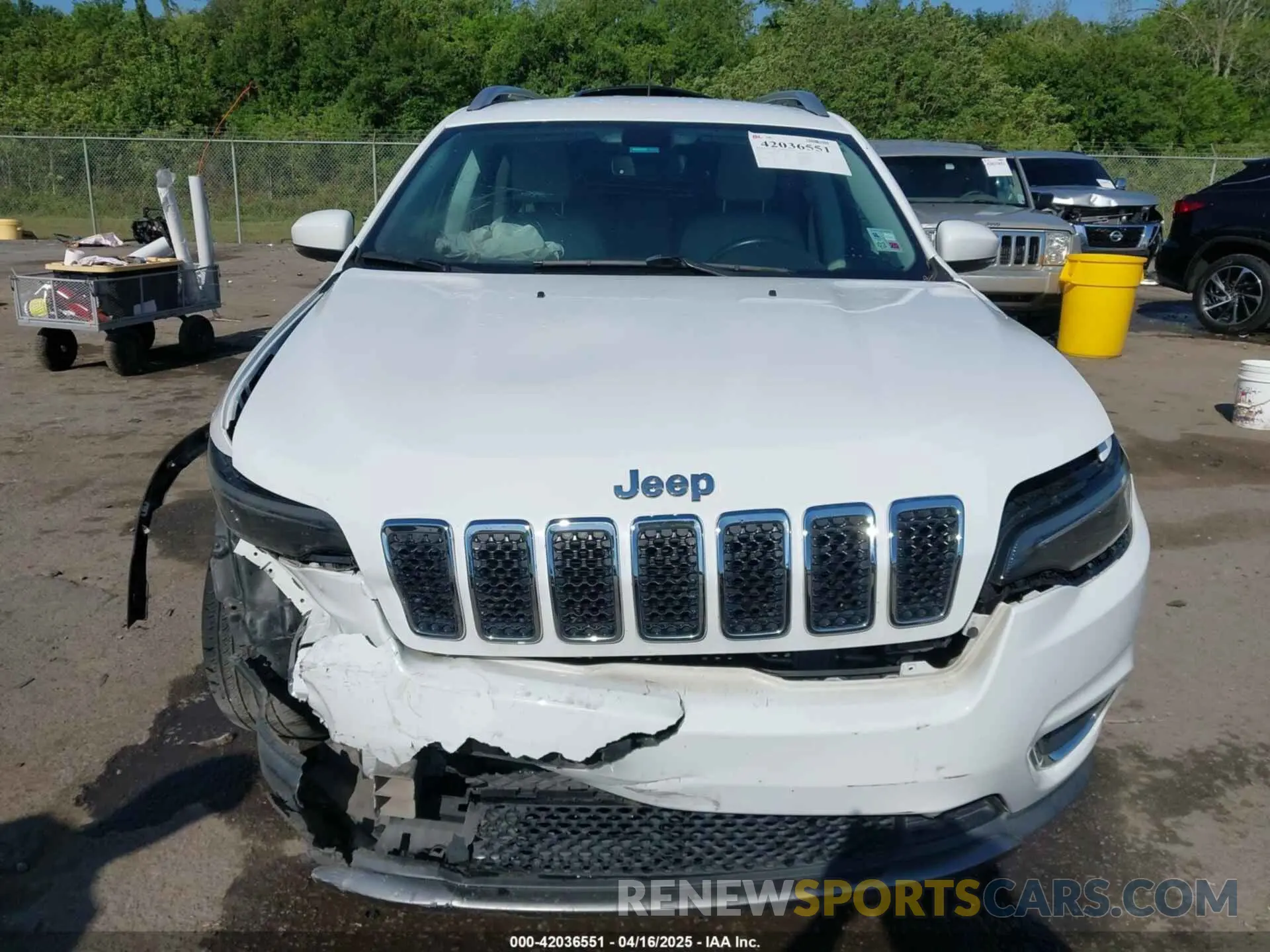 12 Photograph of a damaged car 1C4PJLDB4LD595411 JEEP CHEROKEE 2020