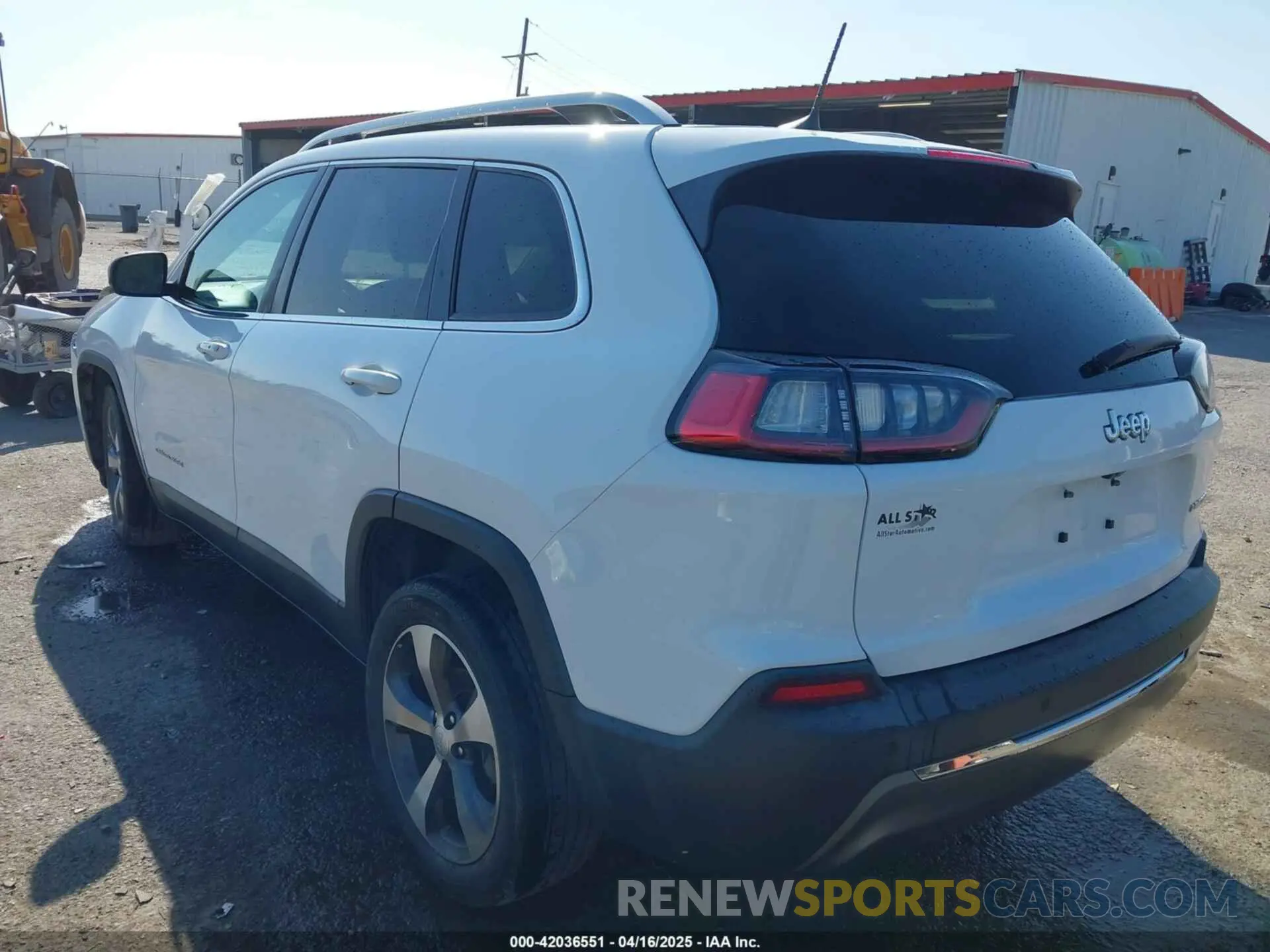 3 Photograph of a damaged car 1C4PJLDB4LD595411 JEEP CHEROKEE 2020