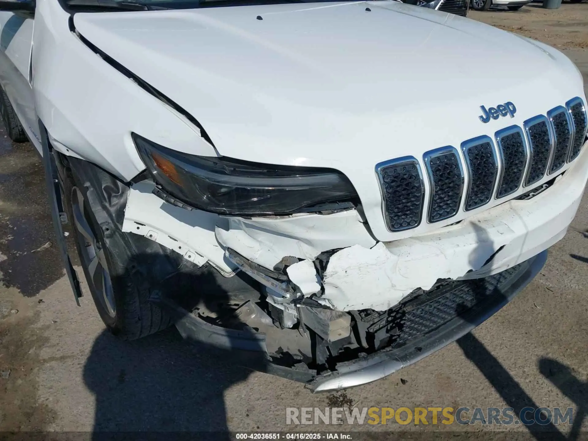 6 Photograph of a damaged car 1C4PJLDB4LD595411 JEEP CHEROKEE 2020