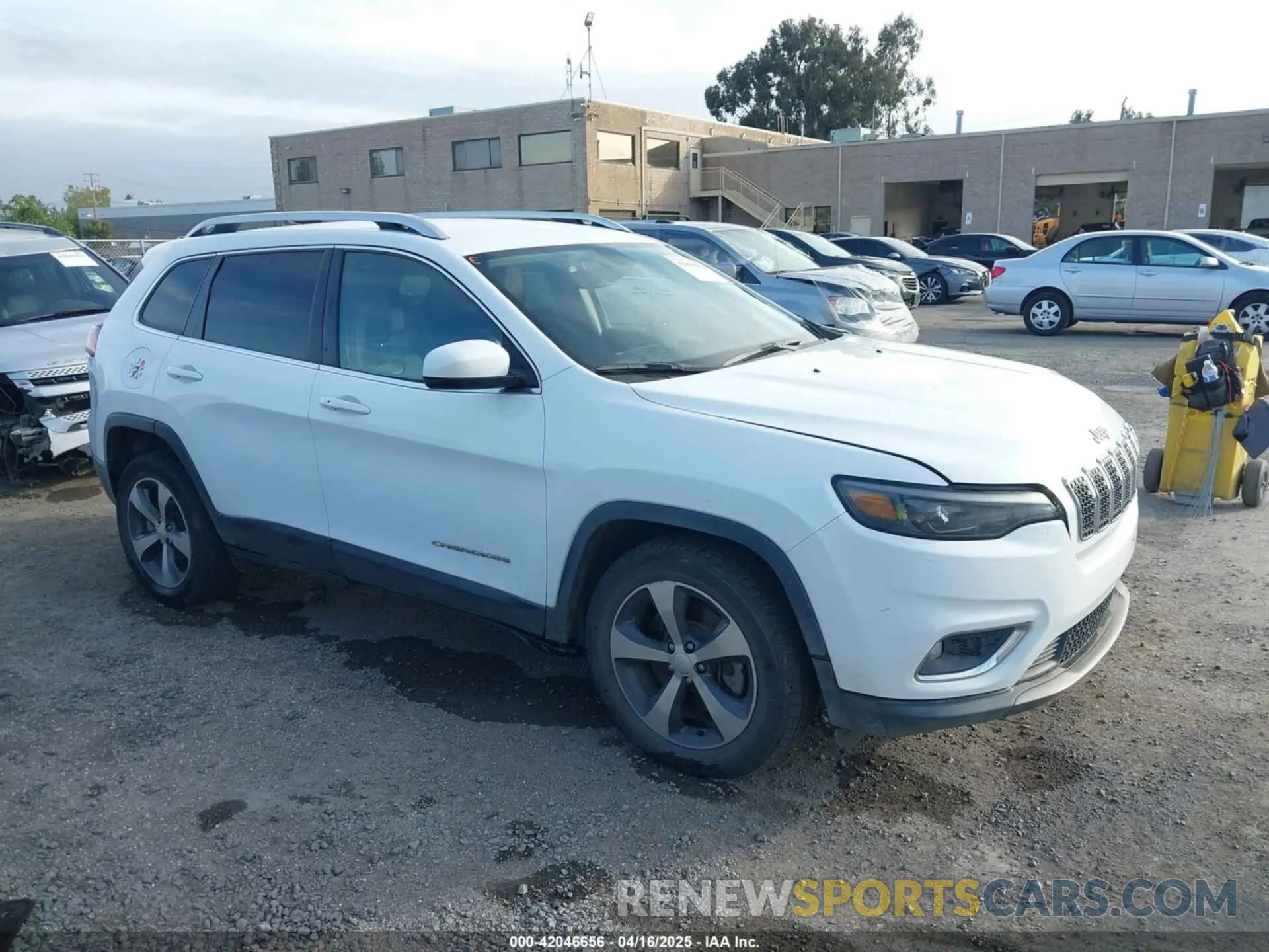 1 Photograph of a damaged car 1C4PJLDB5LD535248 JEEP CHEROKEE 2020