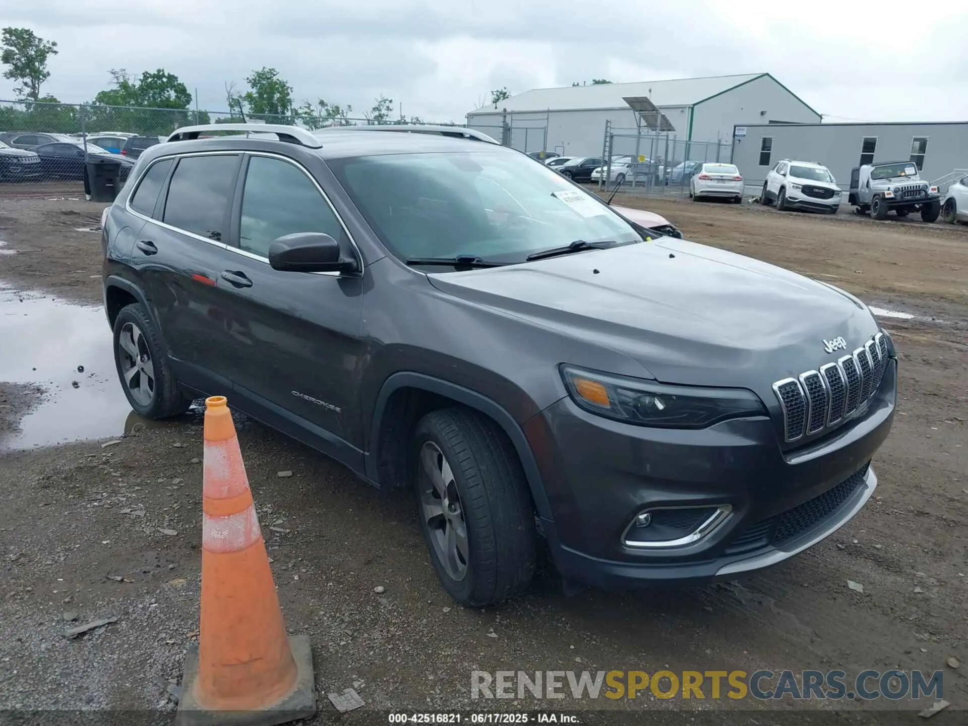1 Photograph of a damaged car 1C4PJLDB8LD653312 JEEP CHEROKEE 2020