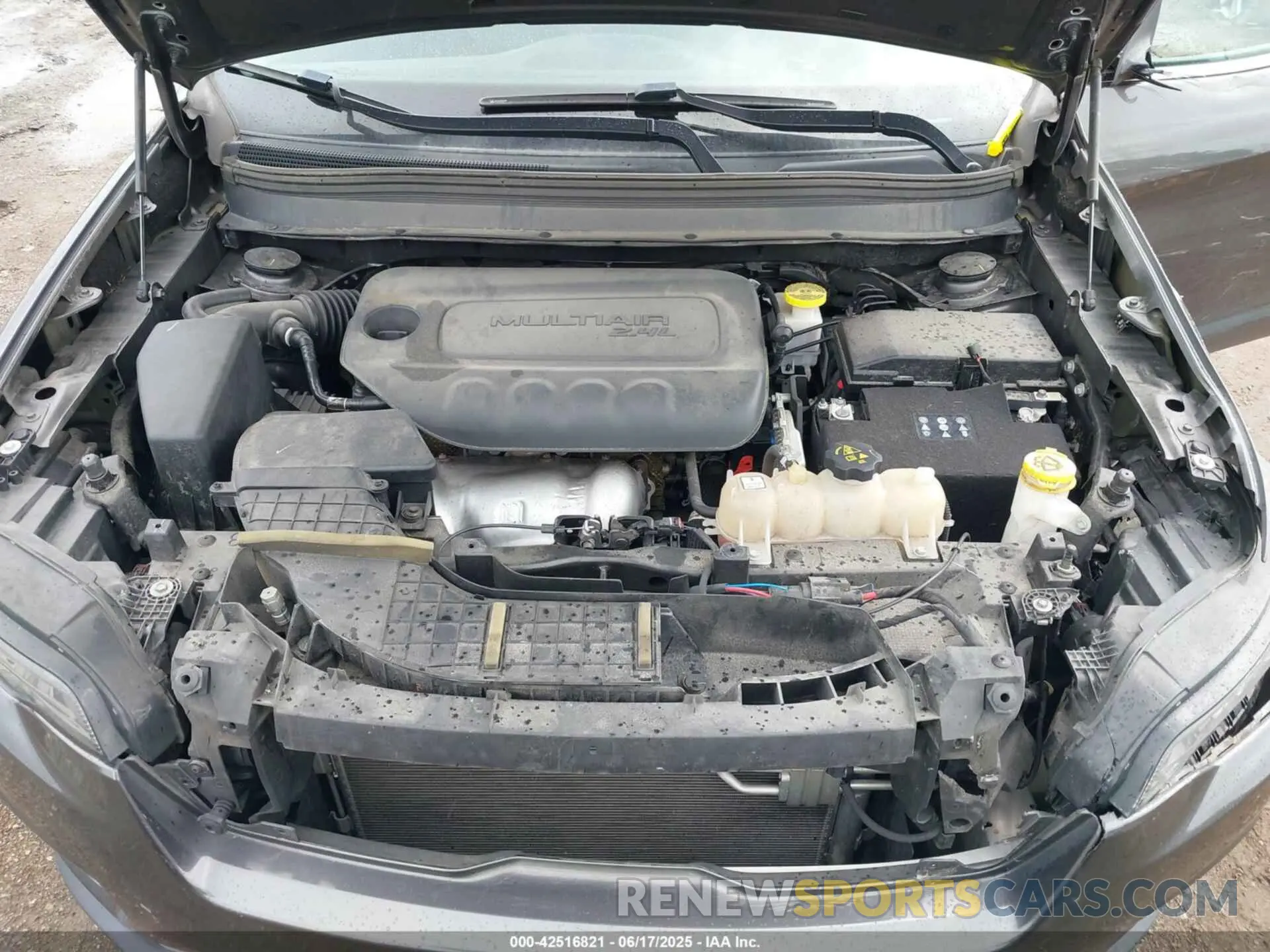 10 Photograph of a damaged car 1C4PJLDB8LD653312 JEEP CHEROKEE 2020