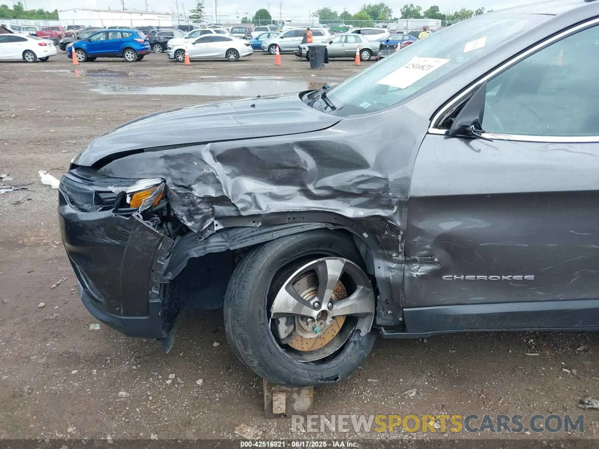 6 Photograph of a damaged car 1C4PJLDB8LD653312 JEEP CHEROKEE 2020