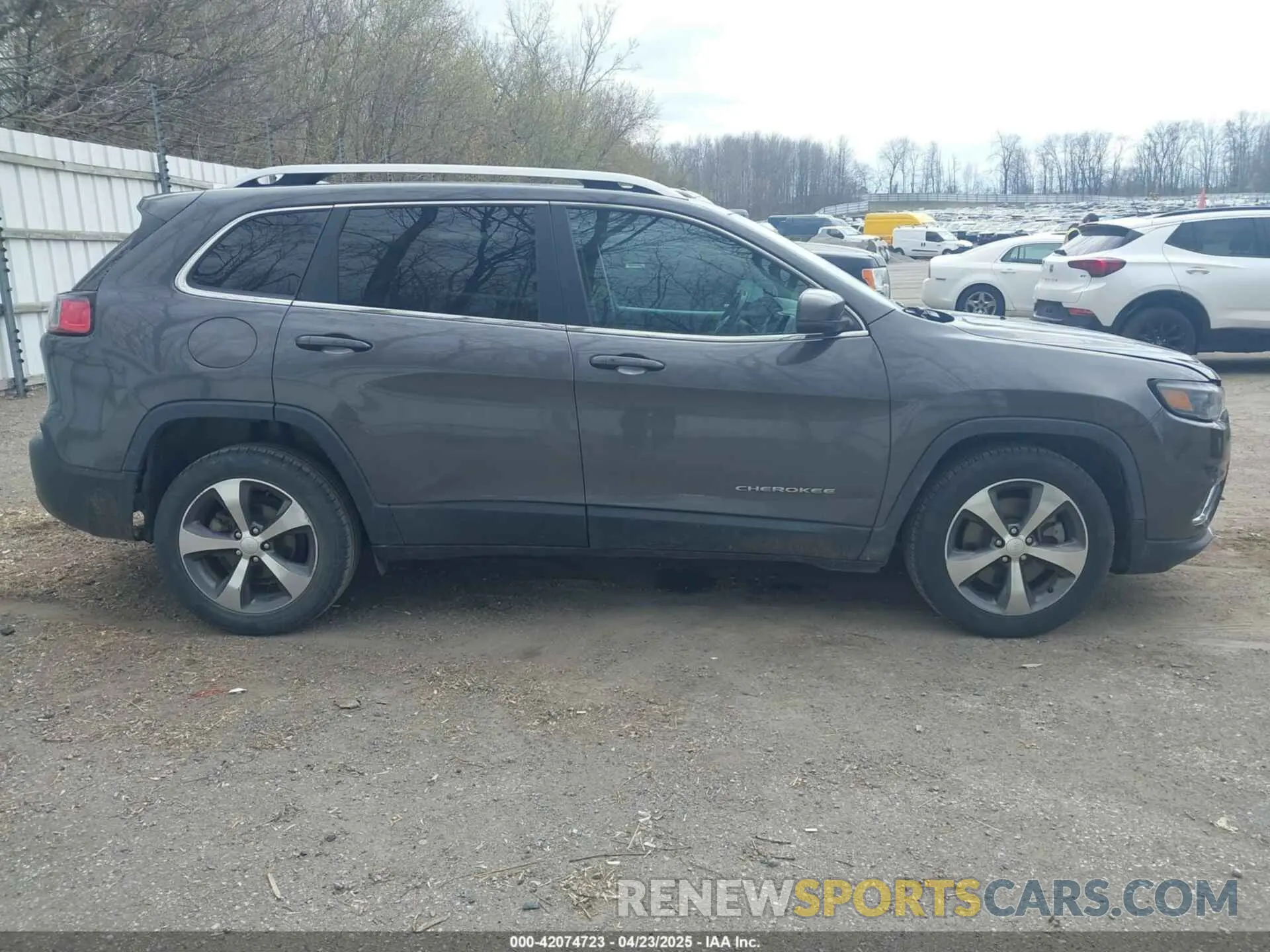 13 Photograph of a damaged car 1C4PJLDB9LD529985 JEEP CHEROKEE 2020