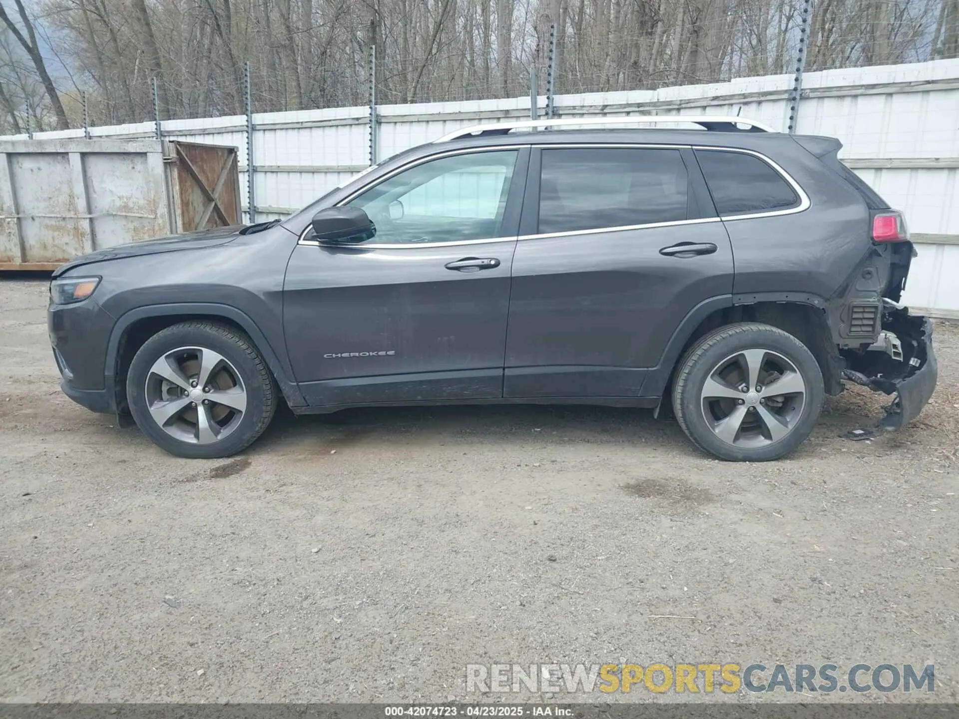14 Photograph of a damaged car 1C4PJLDB9LD529985 JEEP CHEROKEE 2020