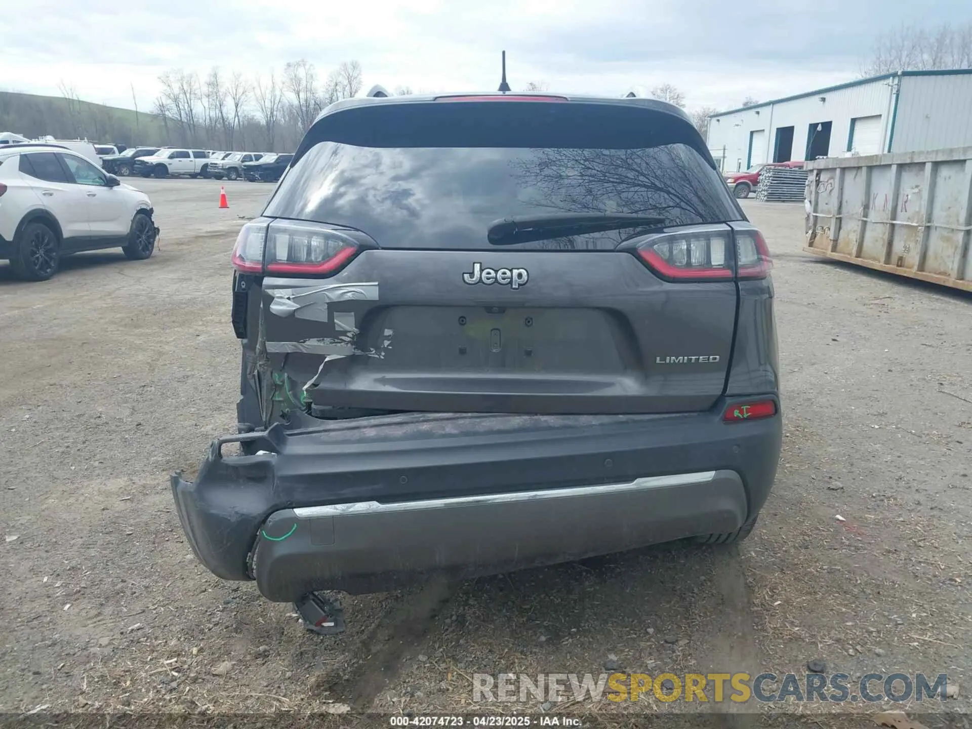 16 Photograph of a damaged car 1C4PJLDB9LD529985 JEEP CHEROKEE 2020