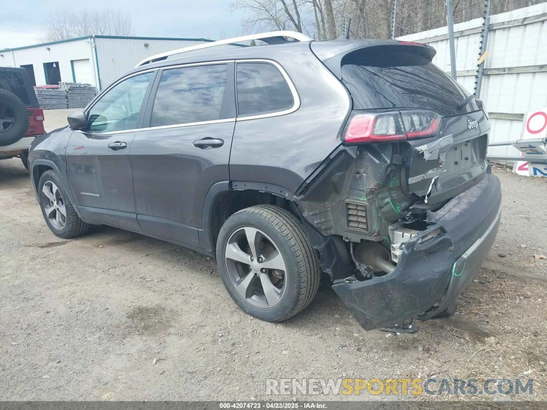 3 Photograph of a damaged car 1C4PJLDB9LD529985 JEEP CHEROKEE 2020