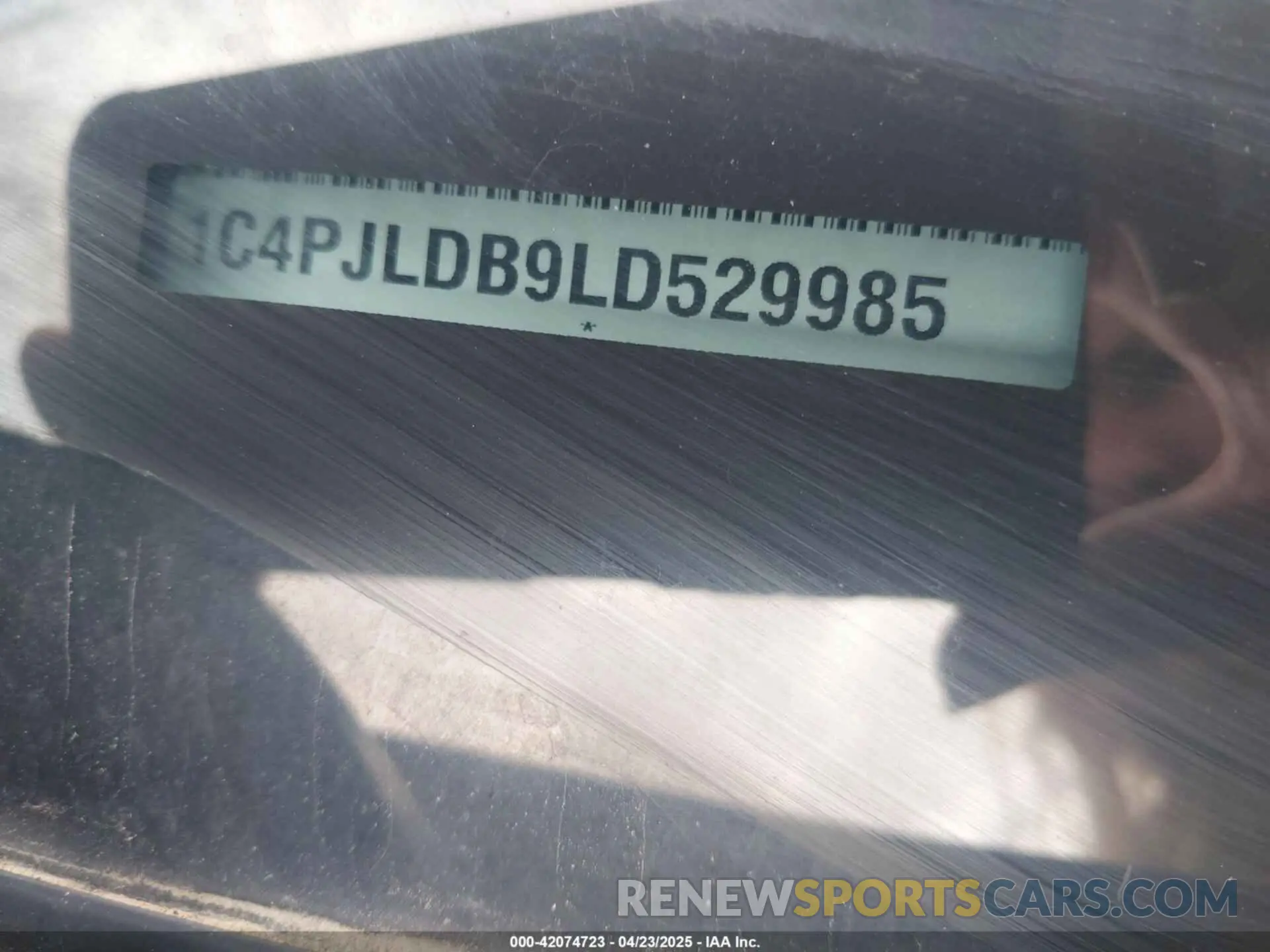 9 Photograph of a damaged car 1C4PJLDB9LD529985 JEEP CHEROKEE 2020