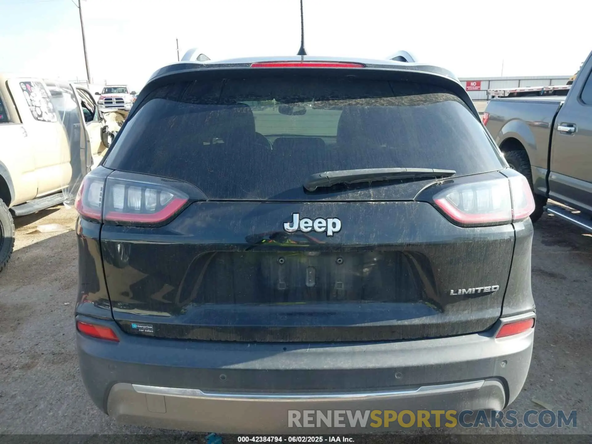 16 Photograph of a damaged car 1C4PJLDB9LD610338 JEEP CHEROKEE 2020