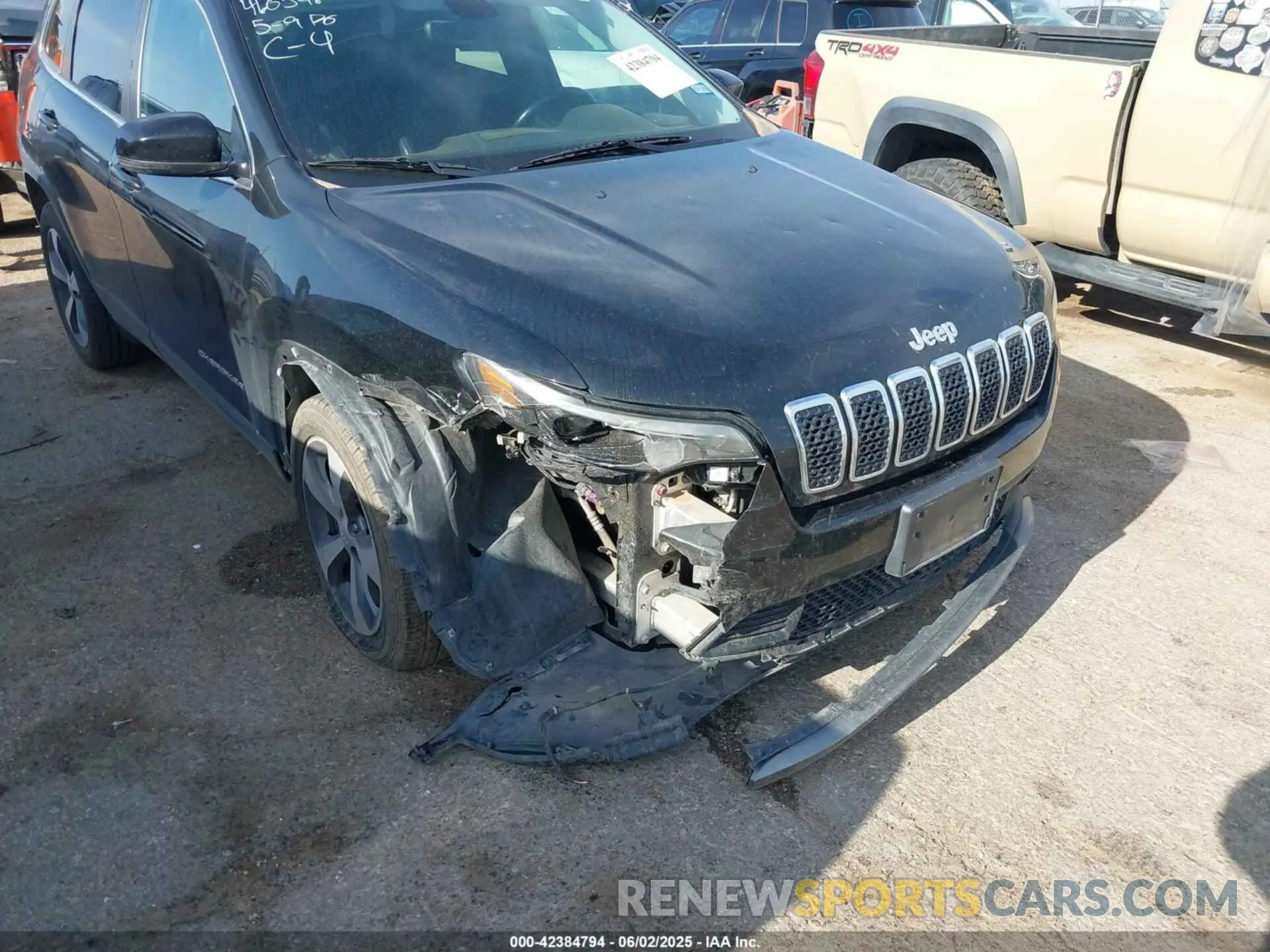 6 Photograph of a damaged car 1C4PJLDB9LD610338 JEEP CHEROKEE 2020