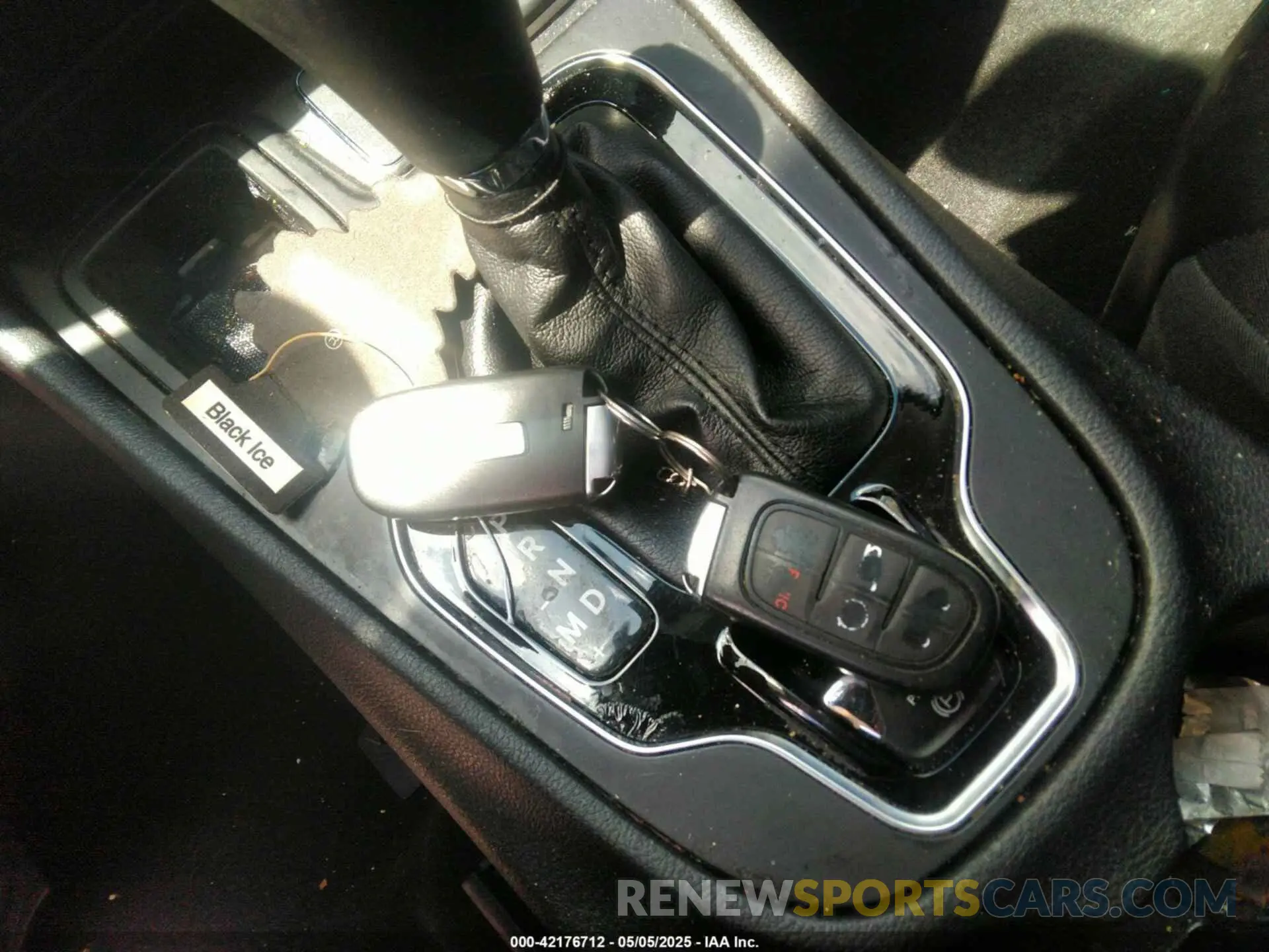 11 Photograph of a damaged car 1C4PJLDN4LD552066 JEEP CHEROKEE 2020