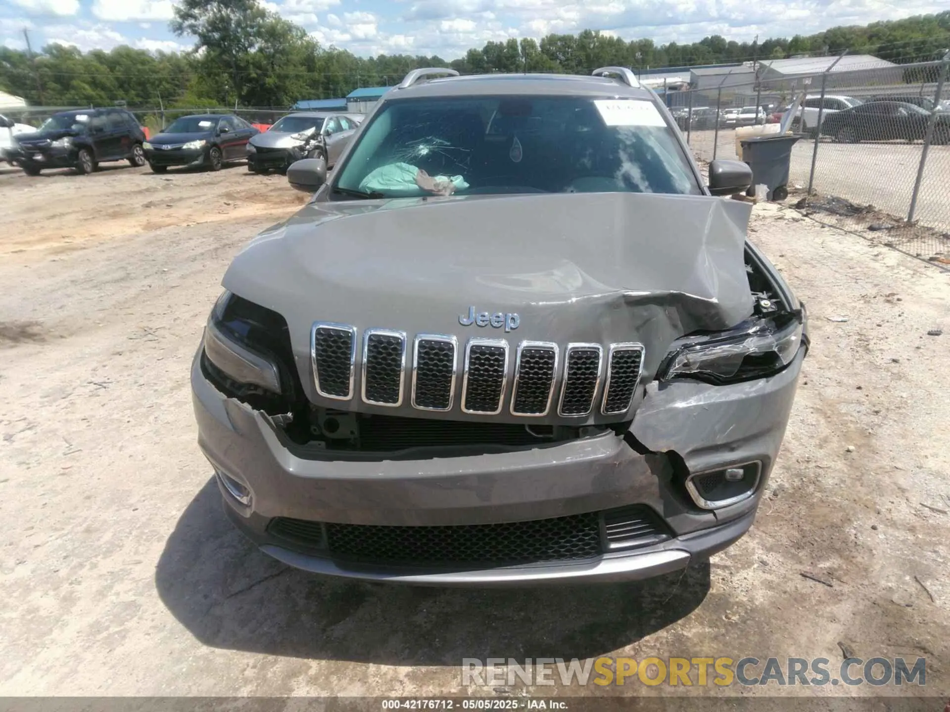 12 Photograph of a damaged car 1C4PJLDN4LD552066 JEEP CHEROKEE 2020