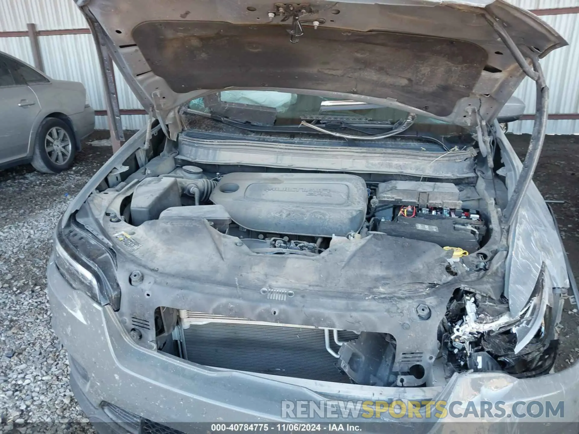 10 Photograph of a damaged car 1C4PJLLB1LD561220 JEEP CHEROKEE 2020