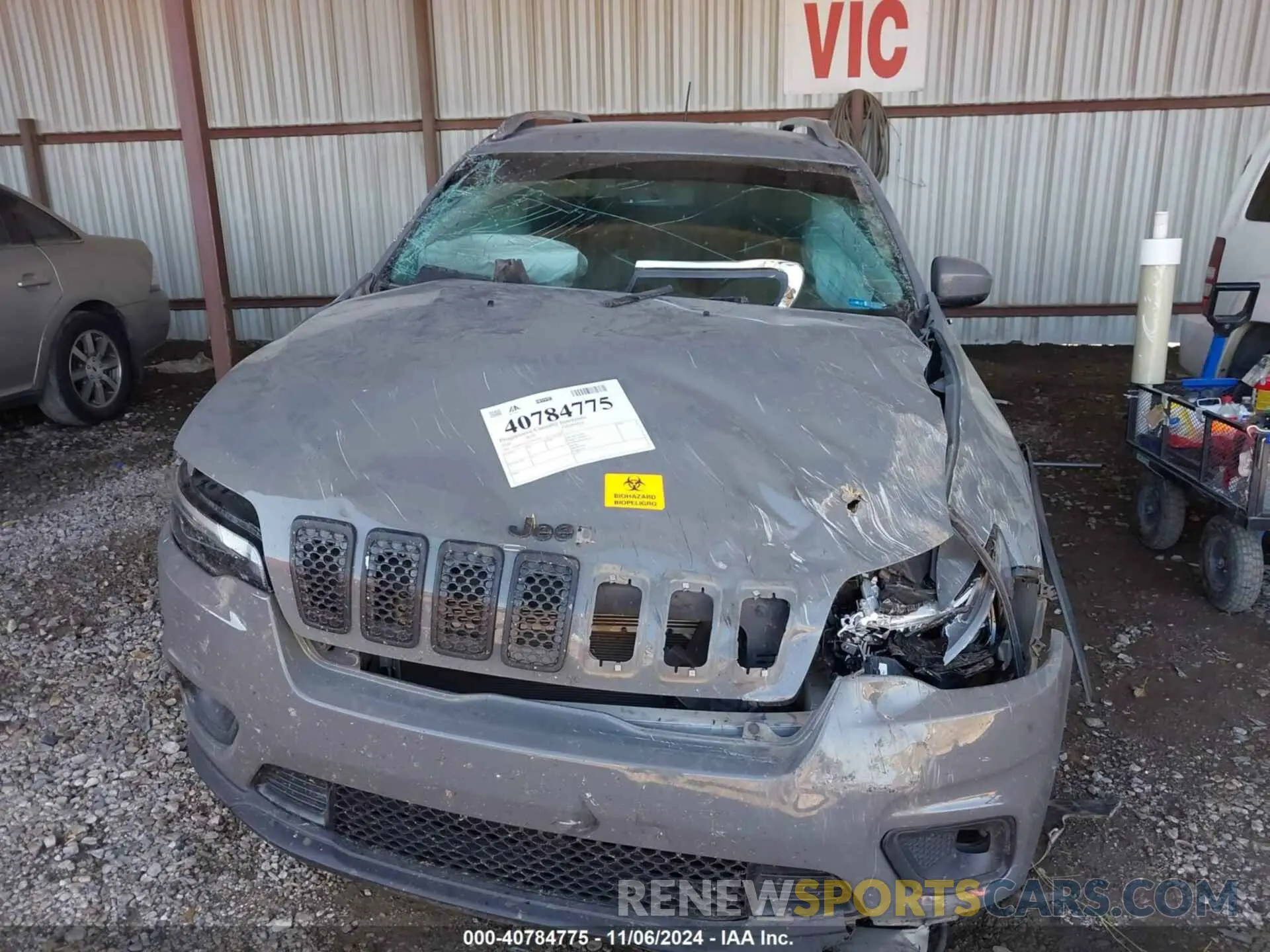 12 Photograph of a damaged car 1C4PJLLB1LD561220 JEEP CHEROKEE 2020
