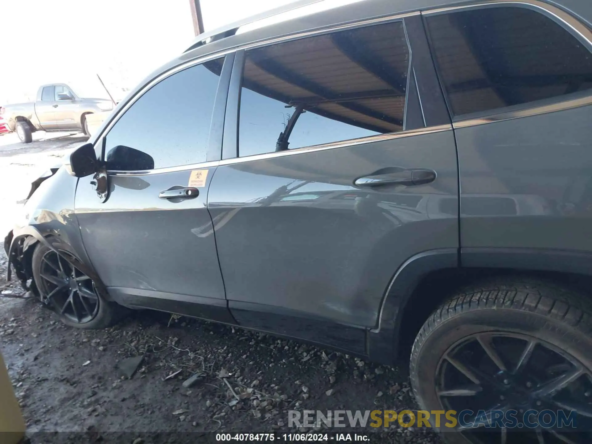 14 Photograph of a damaged car 1C4PJLLB1LD561220 JEEP CHEROKEE 2020