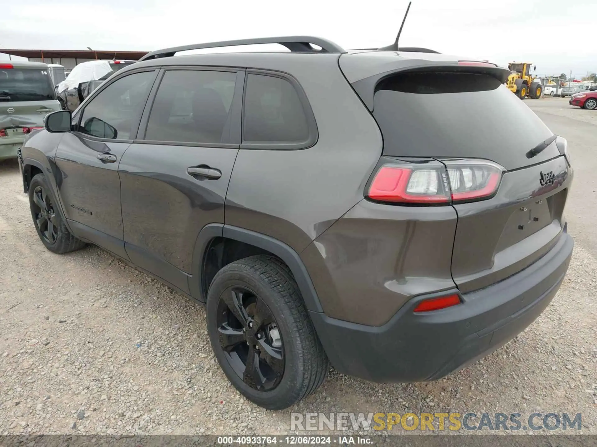 3 Photograph of a damaged car 1C4PJLLB2LD570914 JEEP CHEROKEE 2020