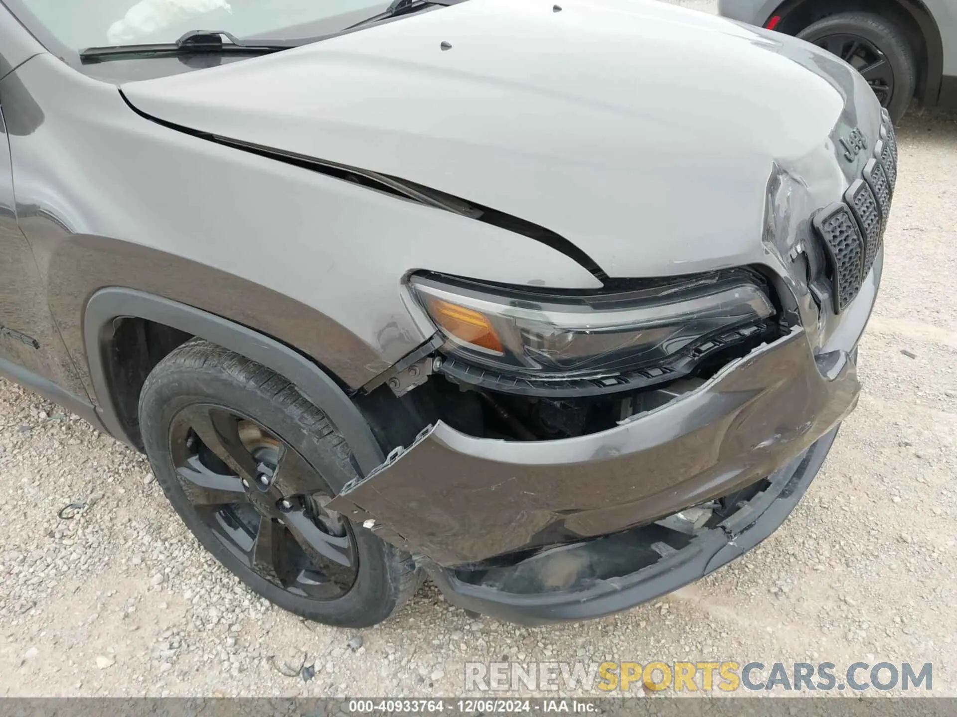 6 Photograph of a damaged car 1C4PJLLB2LD570914 JEEP CHEROKEE 2020