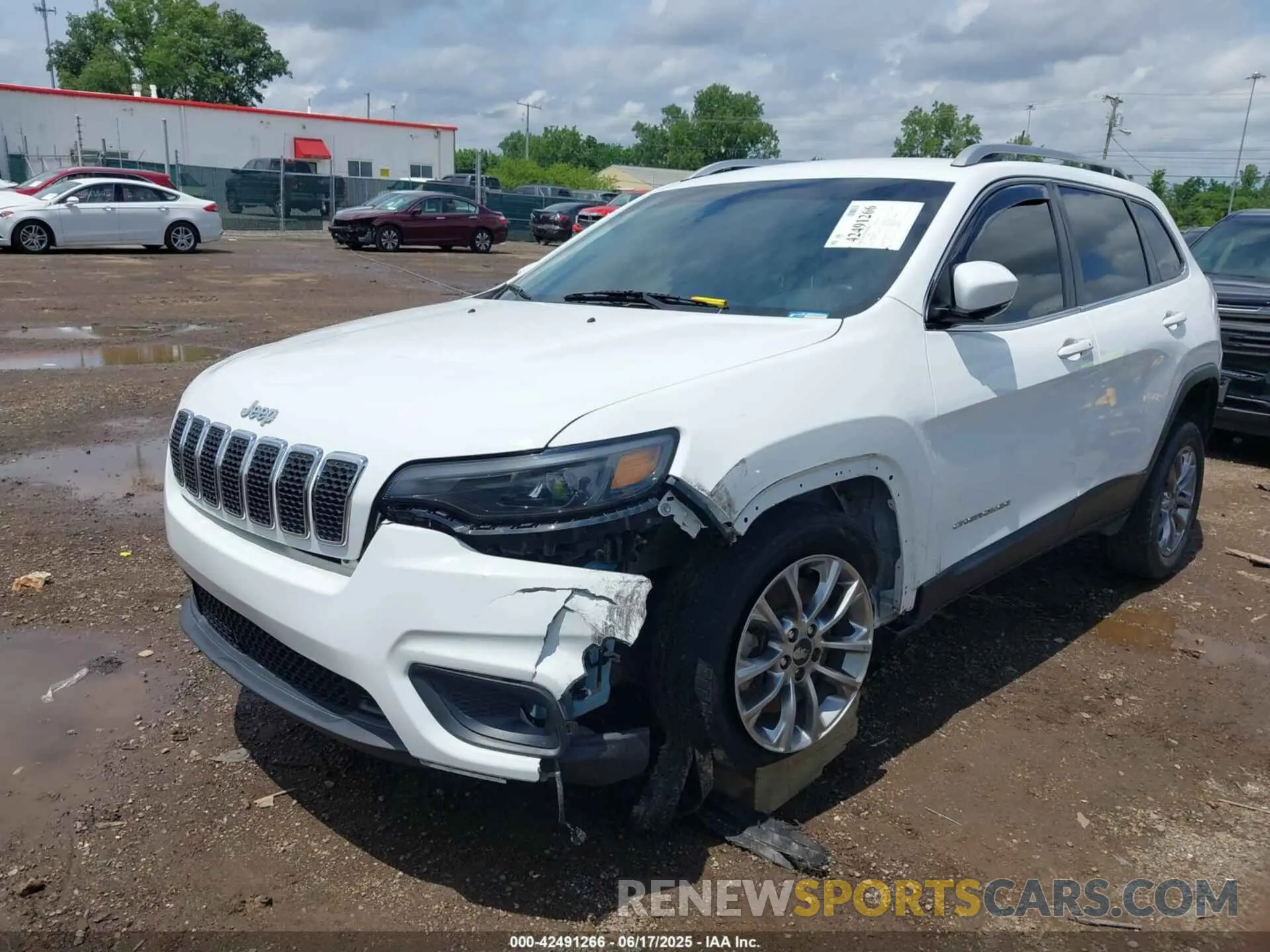 6 Photograph of a damaged car 1C4PJLLB2LD592959 JEEP CHEROKEE 2020