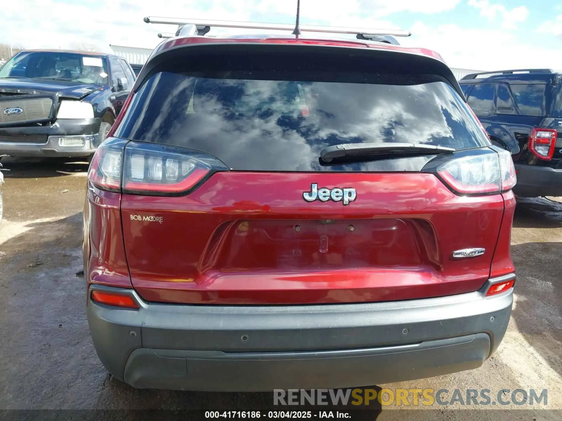 16 Photograph of a damaged car 1C4PJLLB3LD615567 JEEP CHEROKEE 2020
