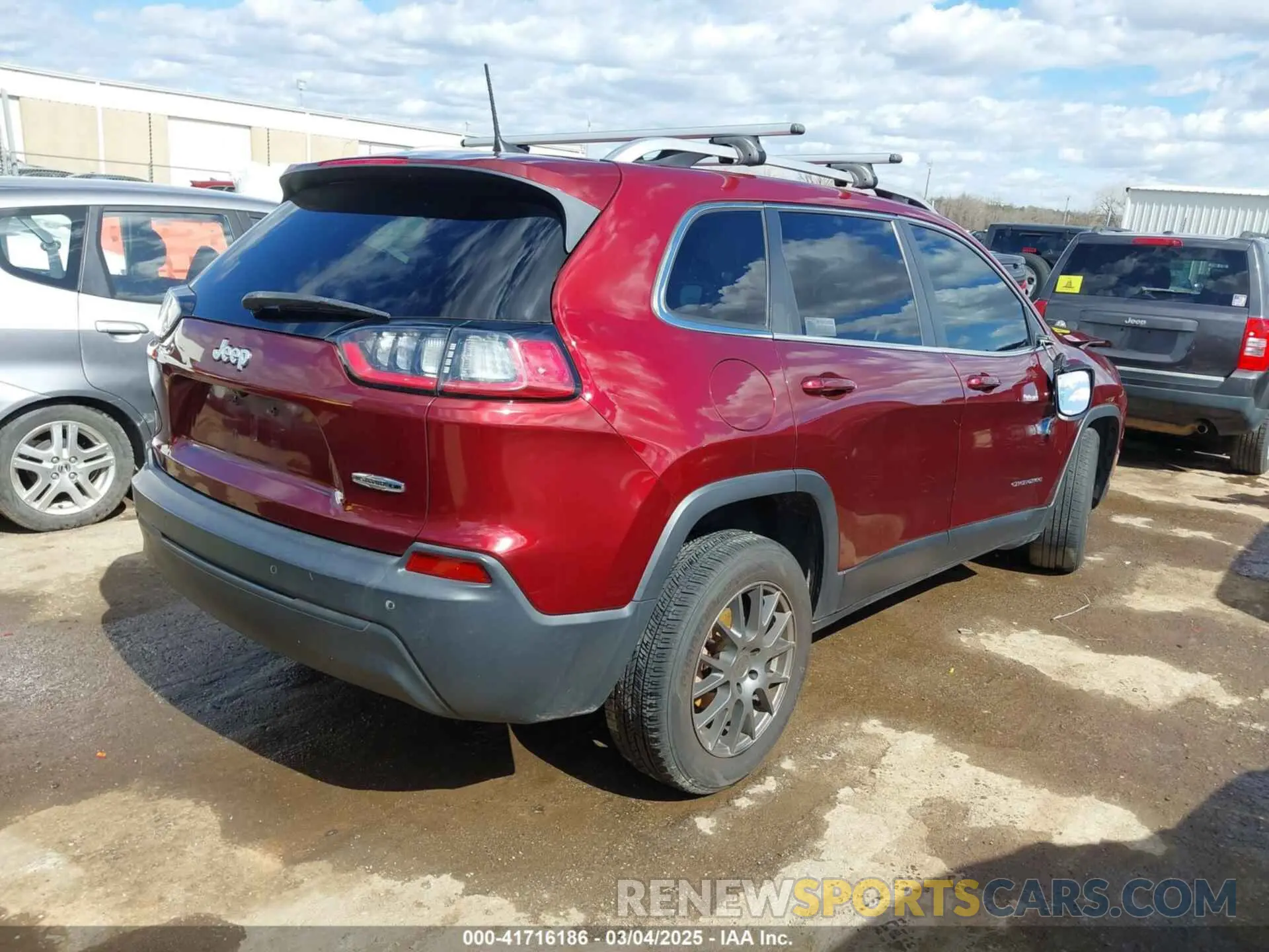 4 Photograph of a damaged car 1C4PJLLB3LD615567 JEEP CHEROKEE 2020